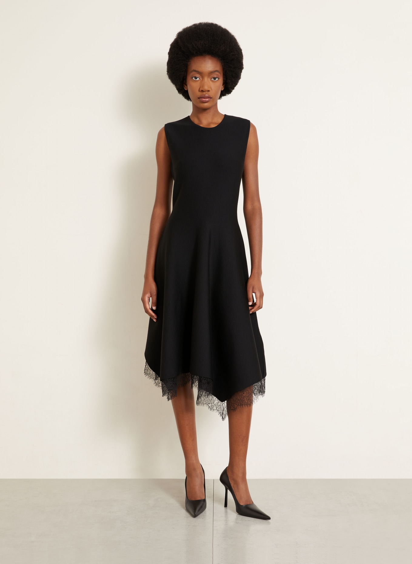 McQUEEN Robe en maille avec de la dentelle: NOIR
