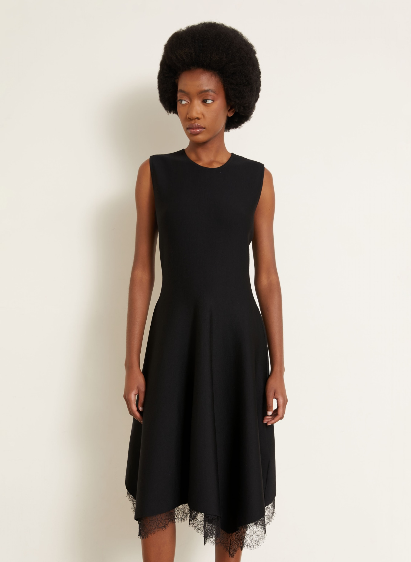 McQUEEN Robe en maille avec de la dentelle: NOIR