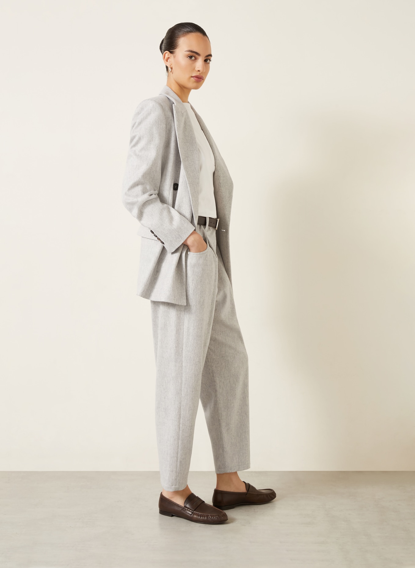 BRUNELLO CUCINELLI Hose: HELLGRAU
