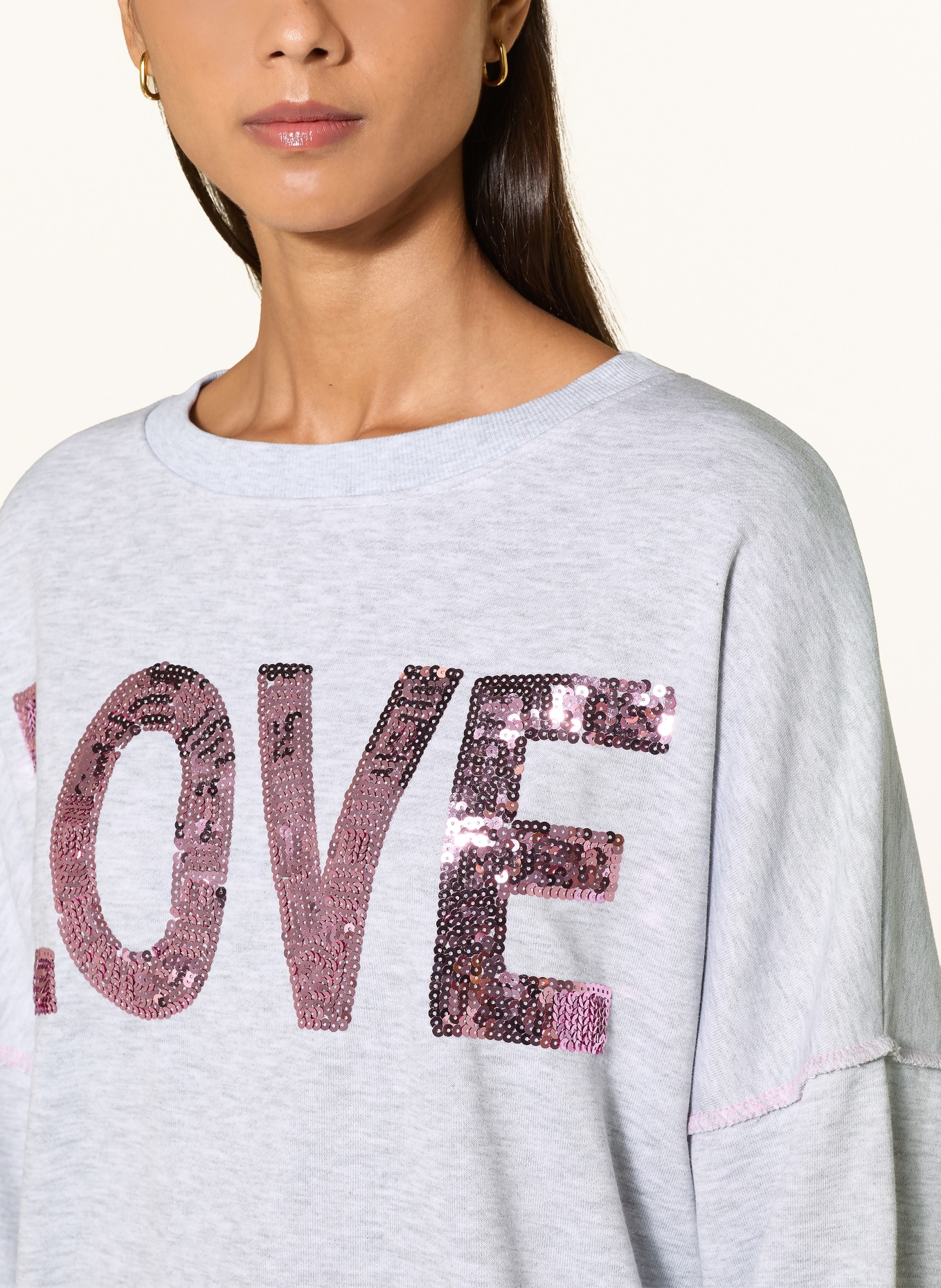 miss goodlife Sequin Sweatshirt: LIGHT GRAY / PURPLE