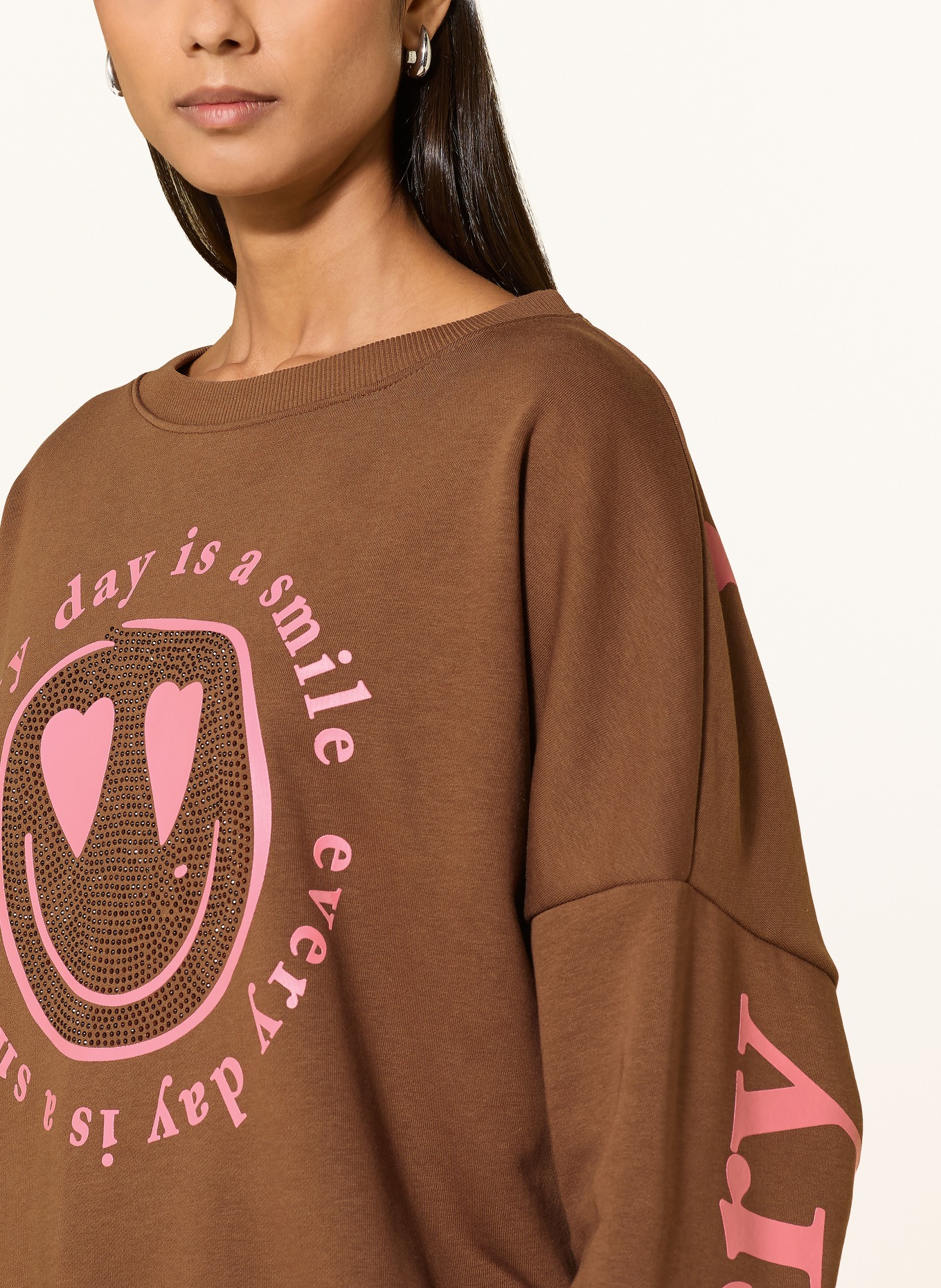 miss goodlife Sweatshirt oversize orné de strass: MARRON / ROSE