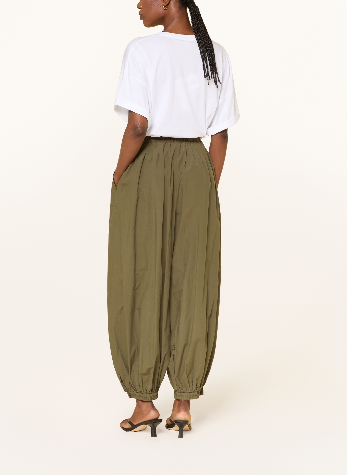 ARKET 7/8-length trousers: OLIVE