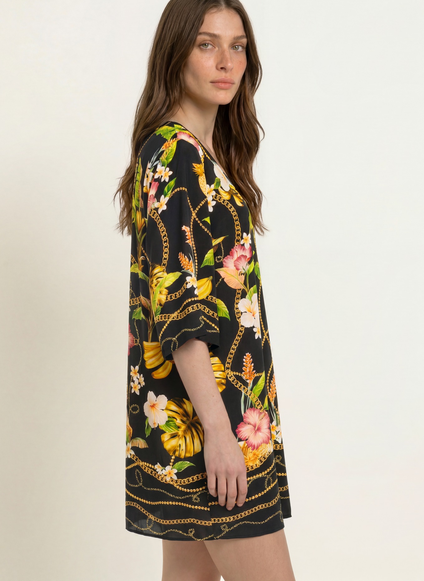 Charmline Sukienka plażowa IMPERIAL TROPICS z rękawami 3/4: CZARNY / ŻÓŁTY / JASNOZIELONY
