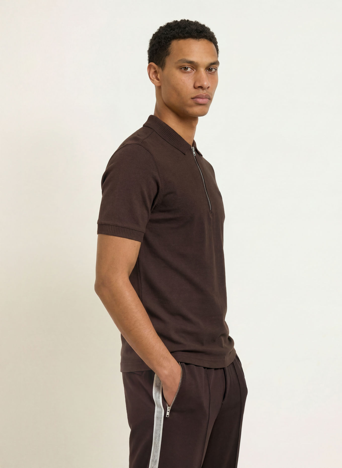 FRED PERRY Piqué polo shirt: DARK BROWN