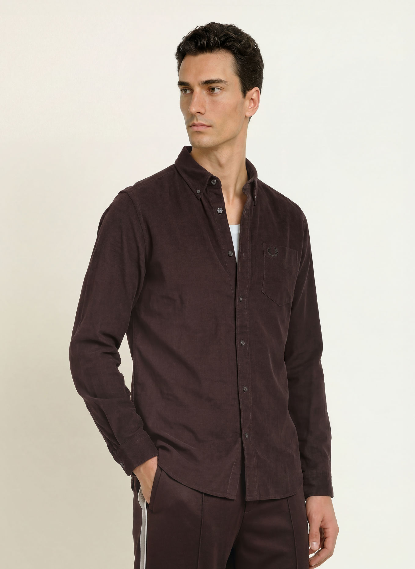 FRED PERRY Cordhemd Slim Fit: DUNKELBRAUN