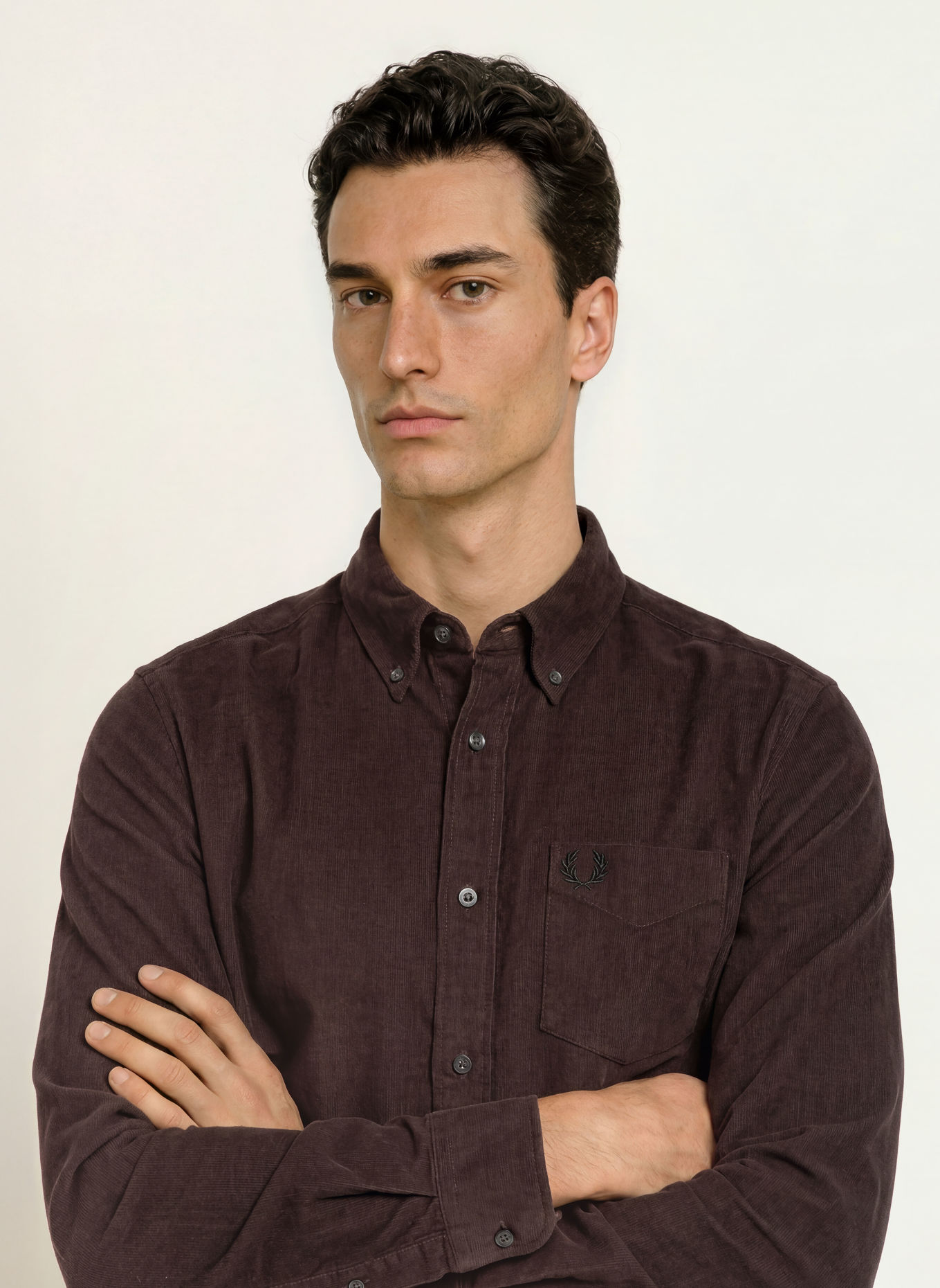 FRED PERRY Cordhemd Slim Fit: DUNKELBRAUN