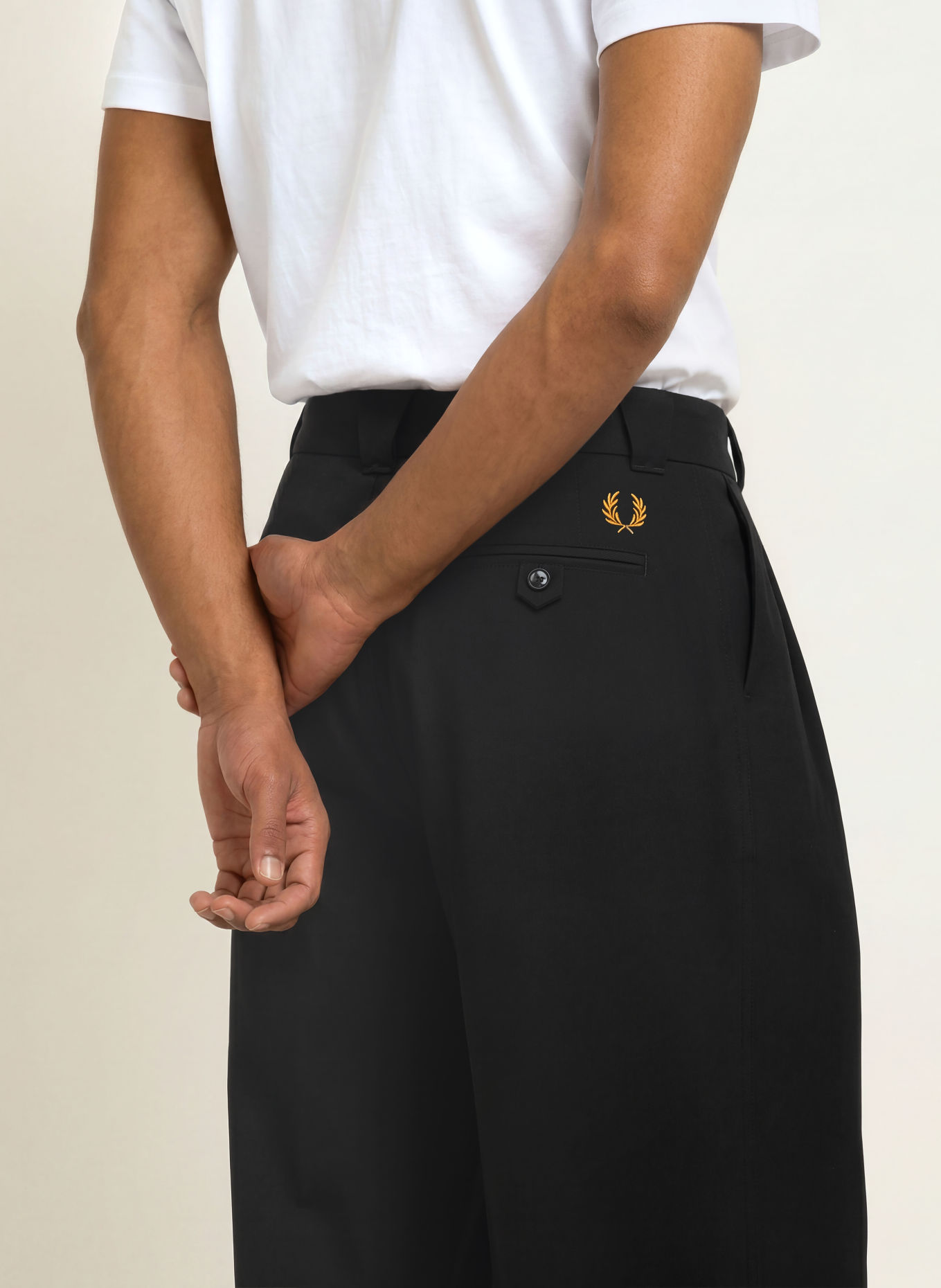 FRED PERRY Bukser med almindelig pasform: SORT