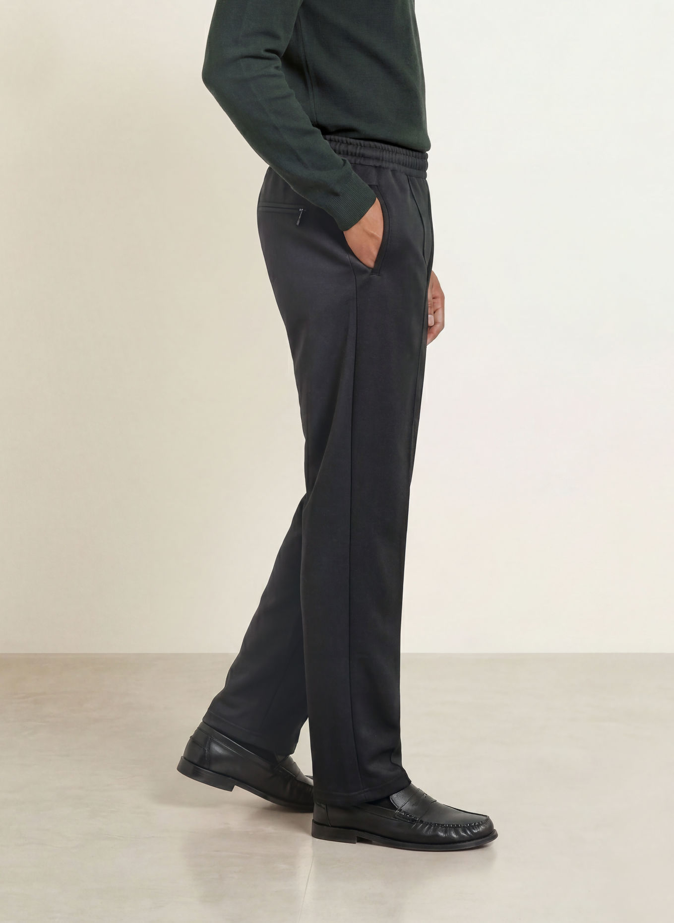 FRED PERRY Track Pants: SCHWARZ