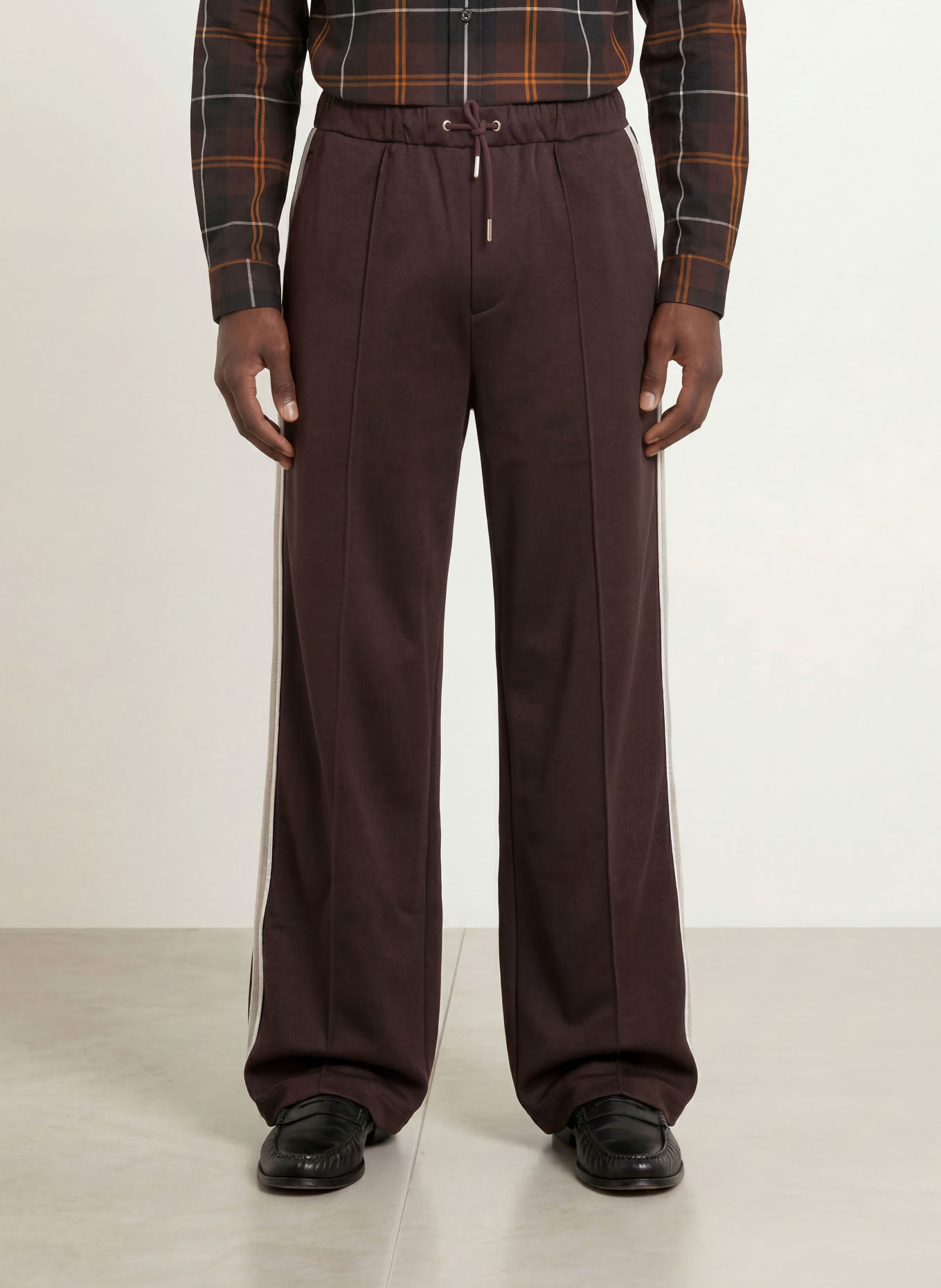 FRED PERRY Track Pants mit Galonstreifen: DUNKELBRAUN / CREME