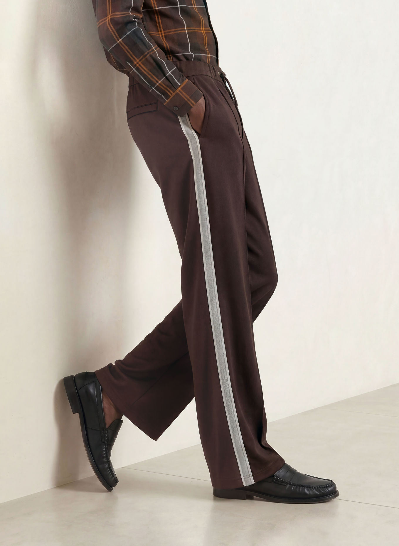 FRED PERRY Track Pants mit Galonstreifen: DUNKELBRAUN / CREME