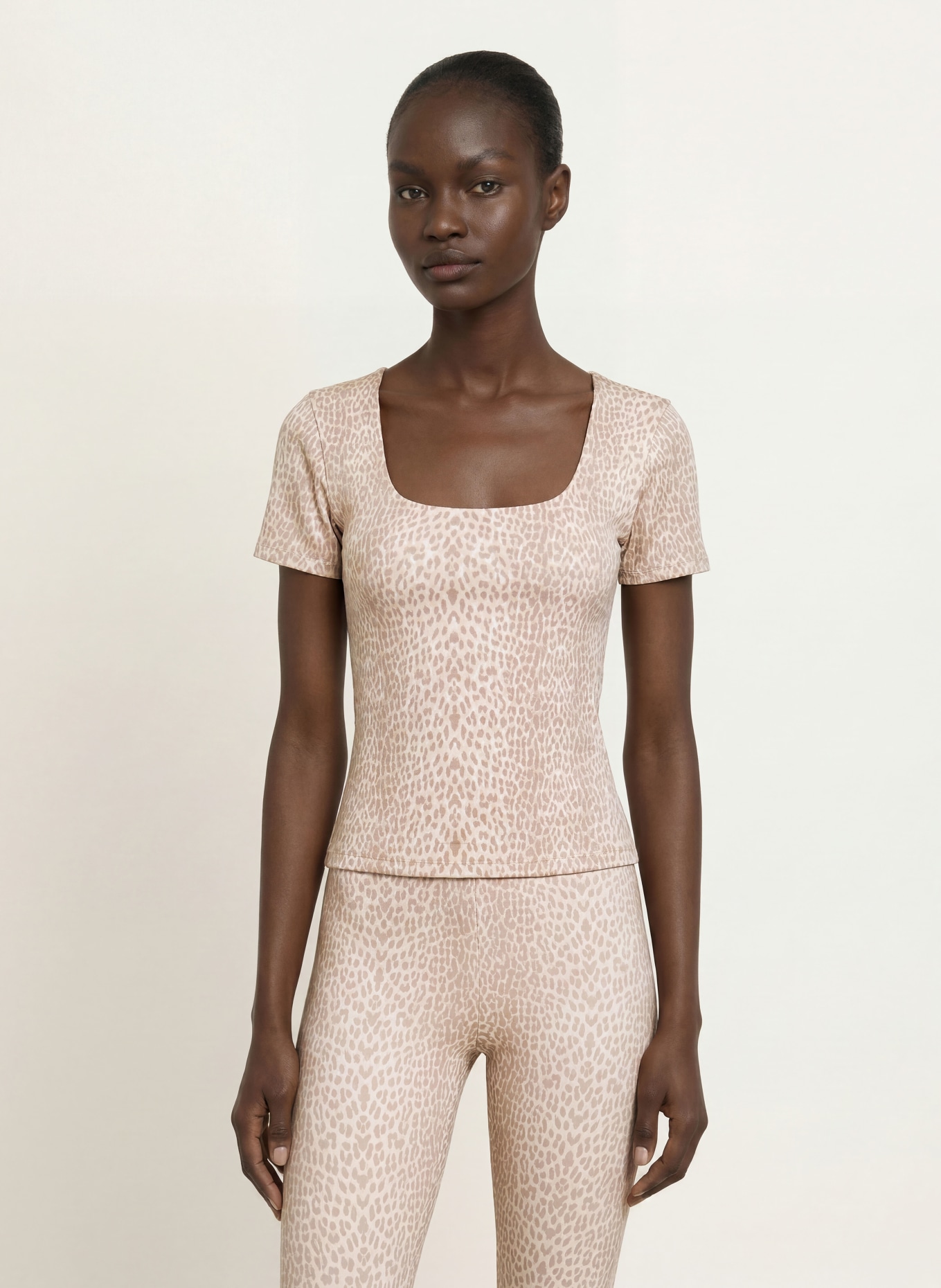 OH APRIL KALINA T-shirt: BEIGE / BROWN / TAUPE