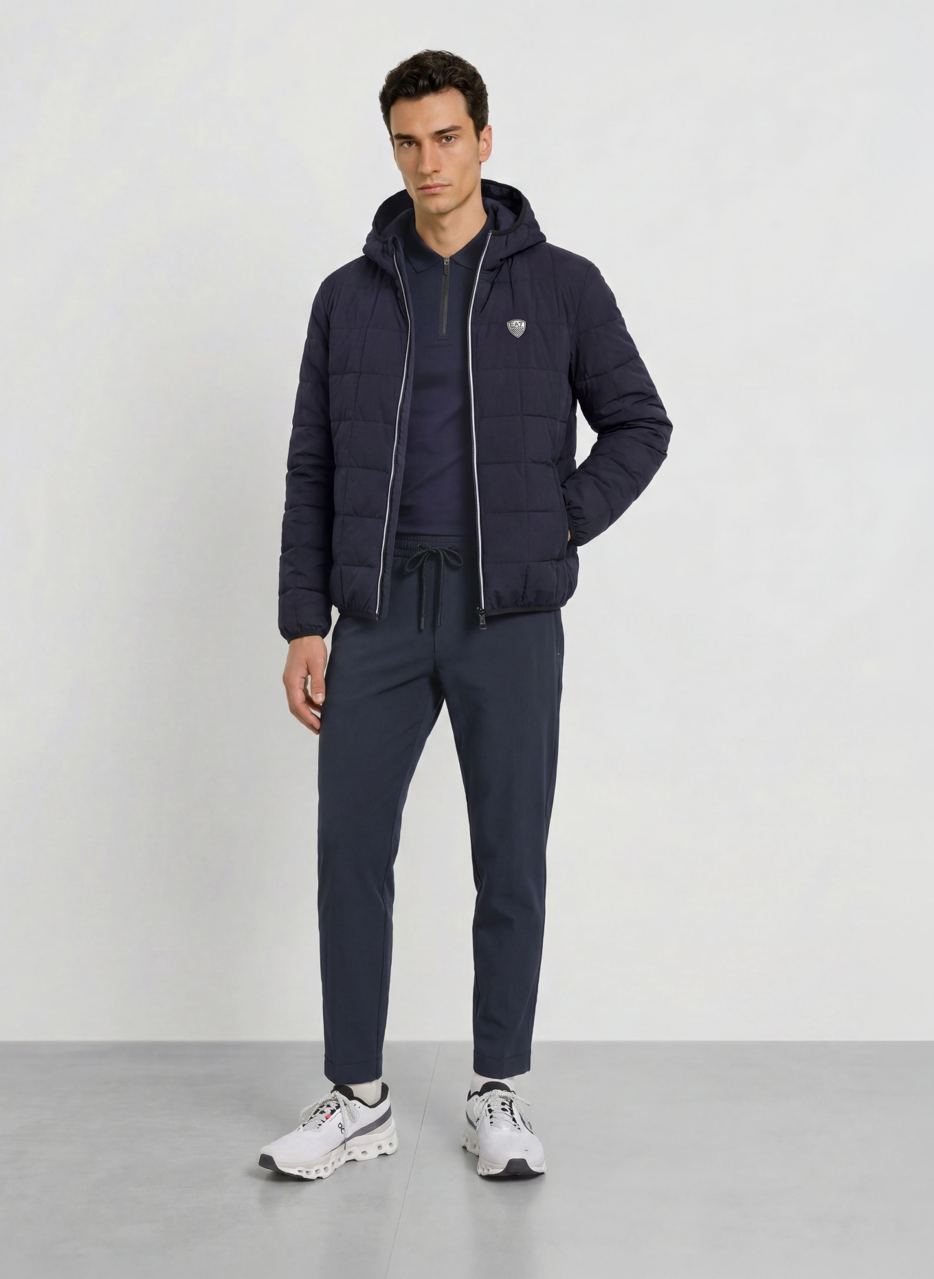 EA7 EMPORIO ARMANI Prošívaná bunda: TMAVĚ MODRÁ
