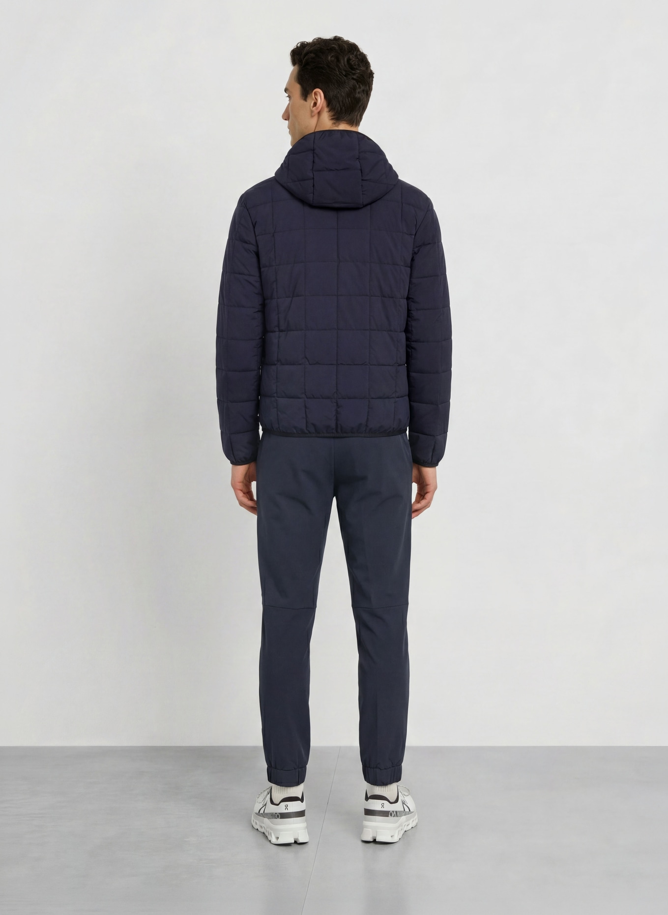 EA7 EMPORIO ARMANI Prošívaná bunda: TMAVĚ MODRÁ