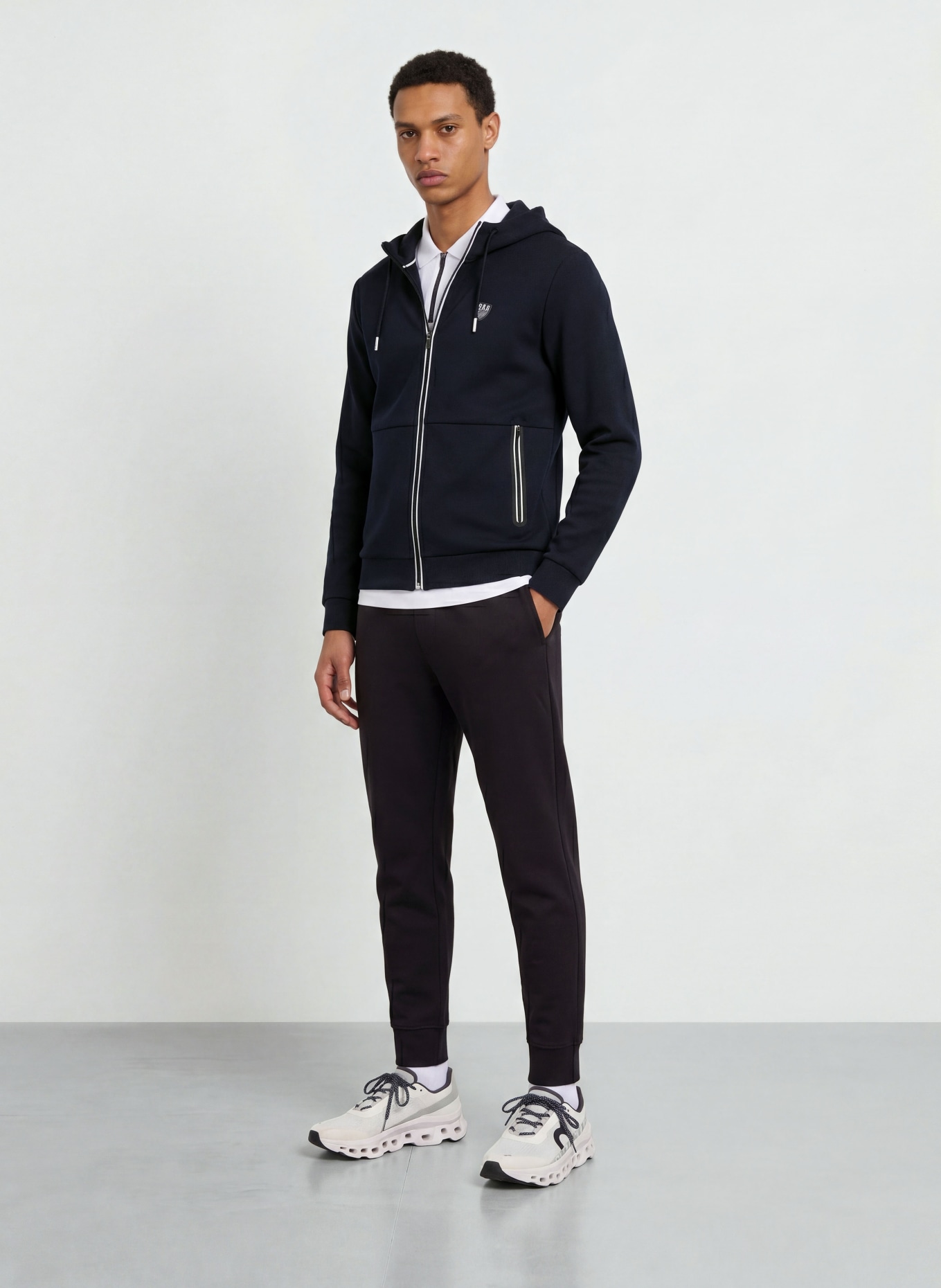 EA7 EMPORIO ARMANI Sweatjacke PREMIUM SHIELD: DUNKELBLAU