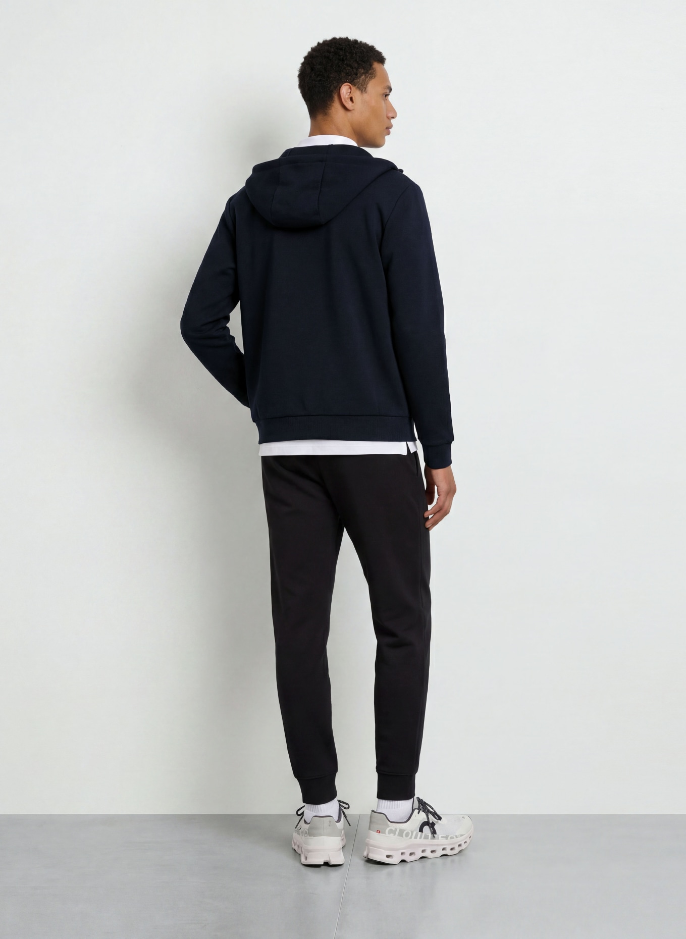 EA7 EMPORIO ARMANI Sweatjacke PREMIUM SHIELD: DUNKELBLAU