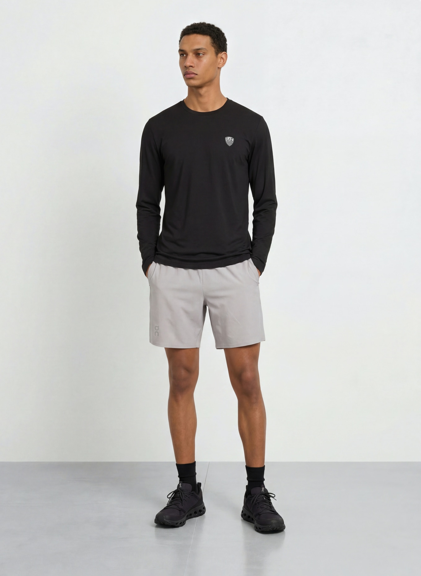 EA7 EMPORIO ARMANI Longsleeve: SCHWARZ