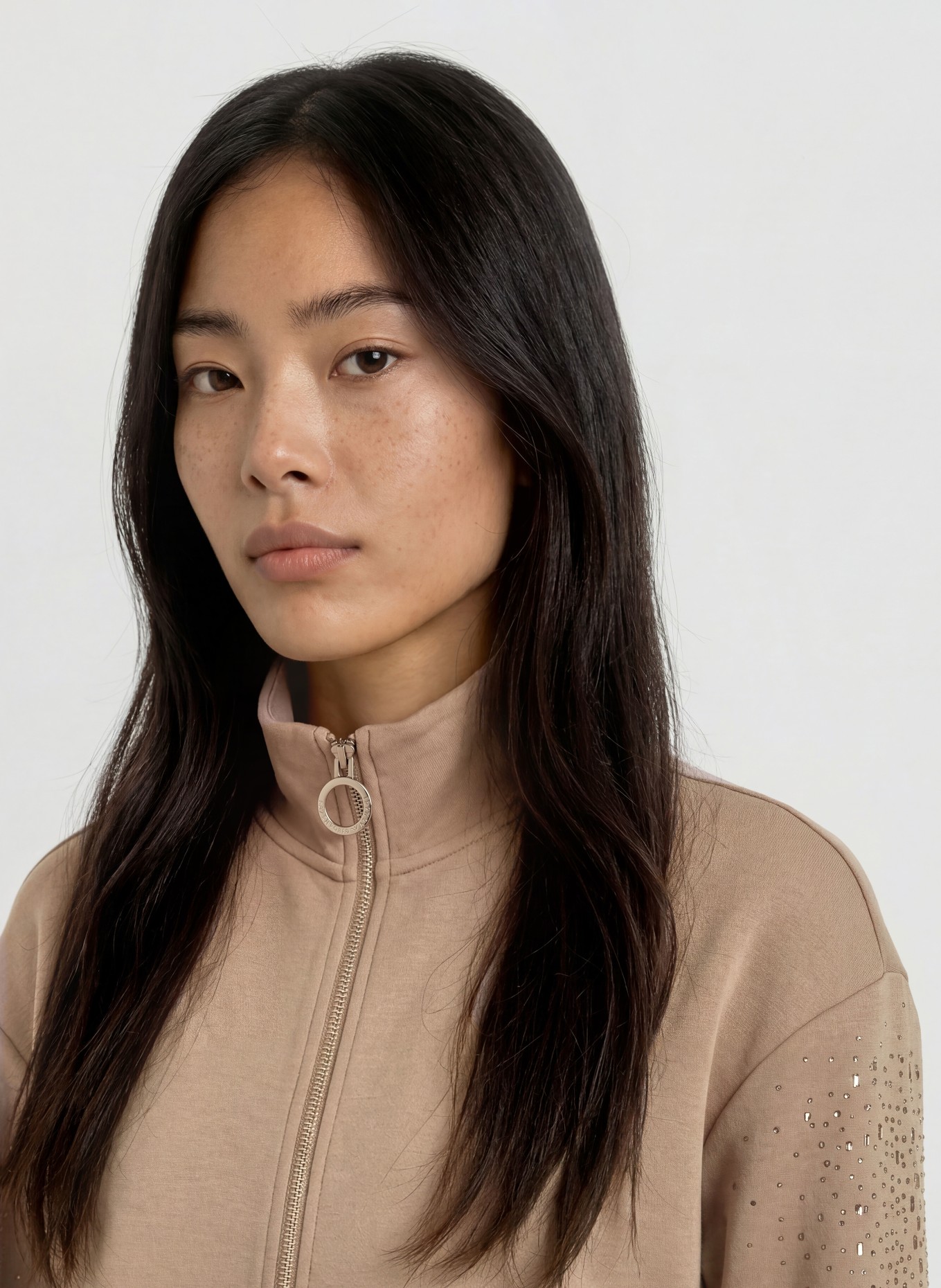 EA7 EMPORIO ARMANI Sweatjacke mit Schmucksteinen: BEIGE