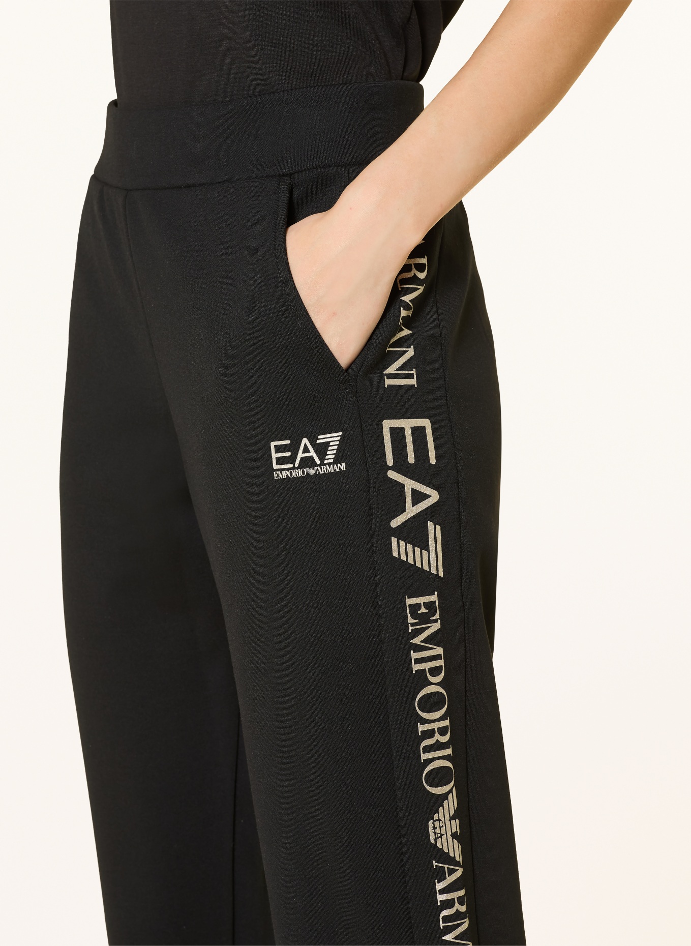 EA7 EMPORIO ARMANI Trainingsanzug: SCHWARZ / SILBER
