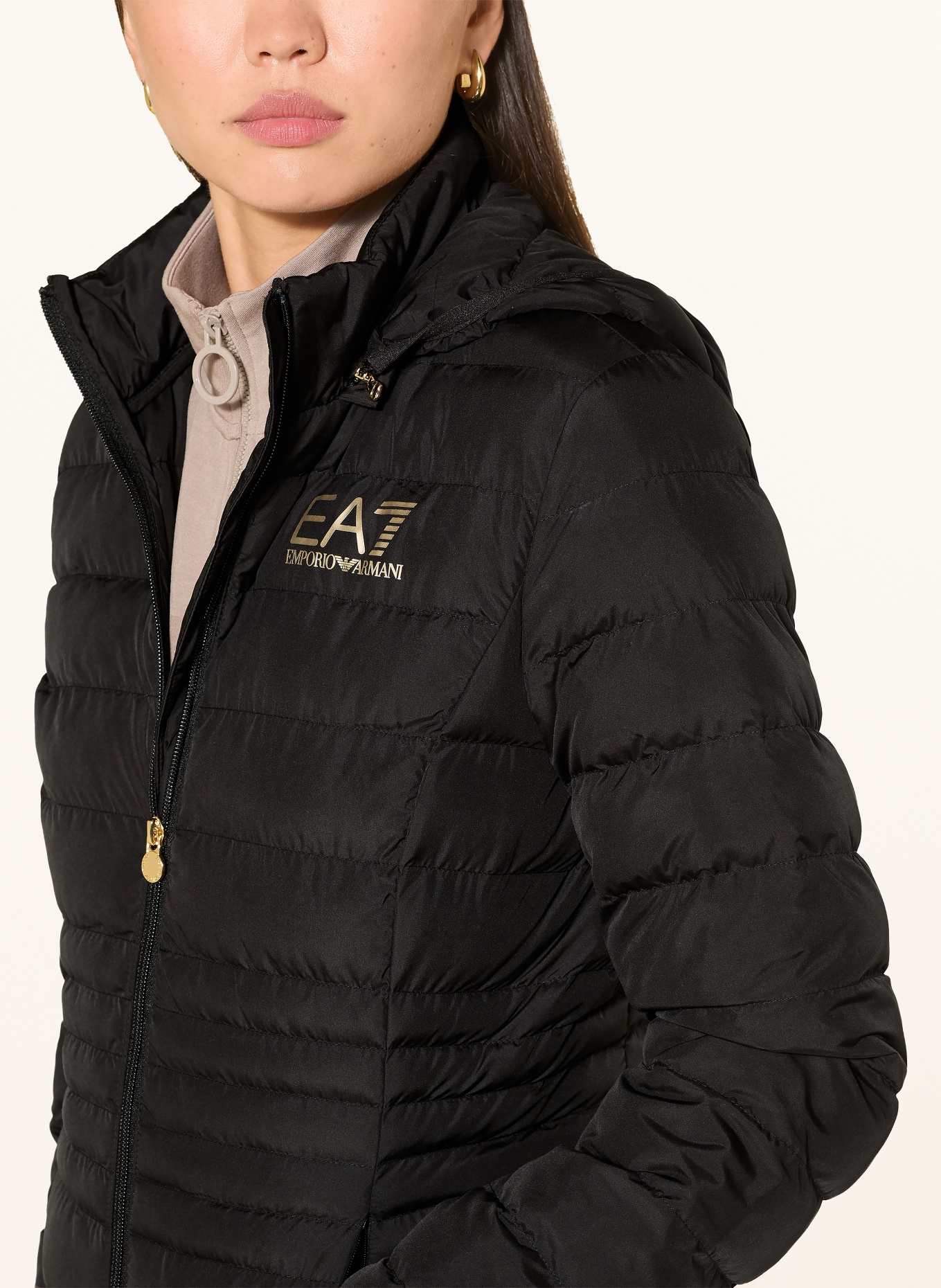 EA7 EMPORIO ARMANI Quilted jacket with detachable hood: BLACK / GOLD