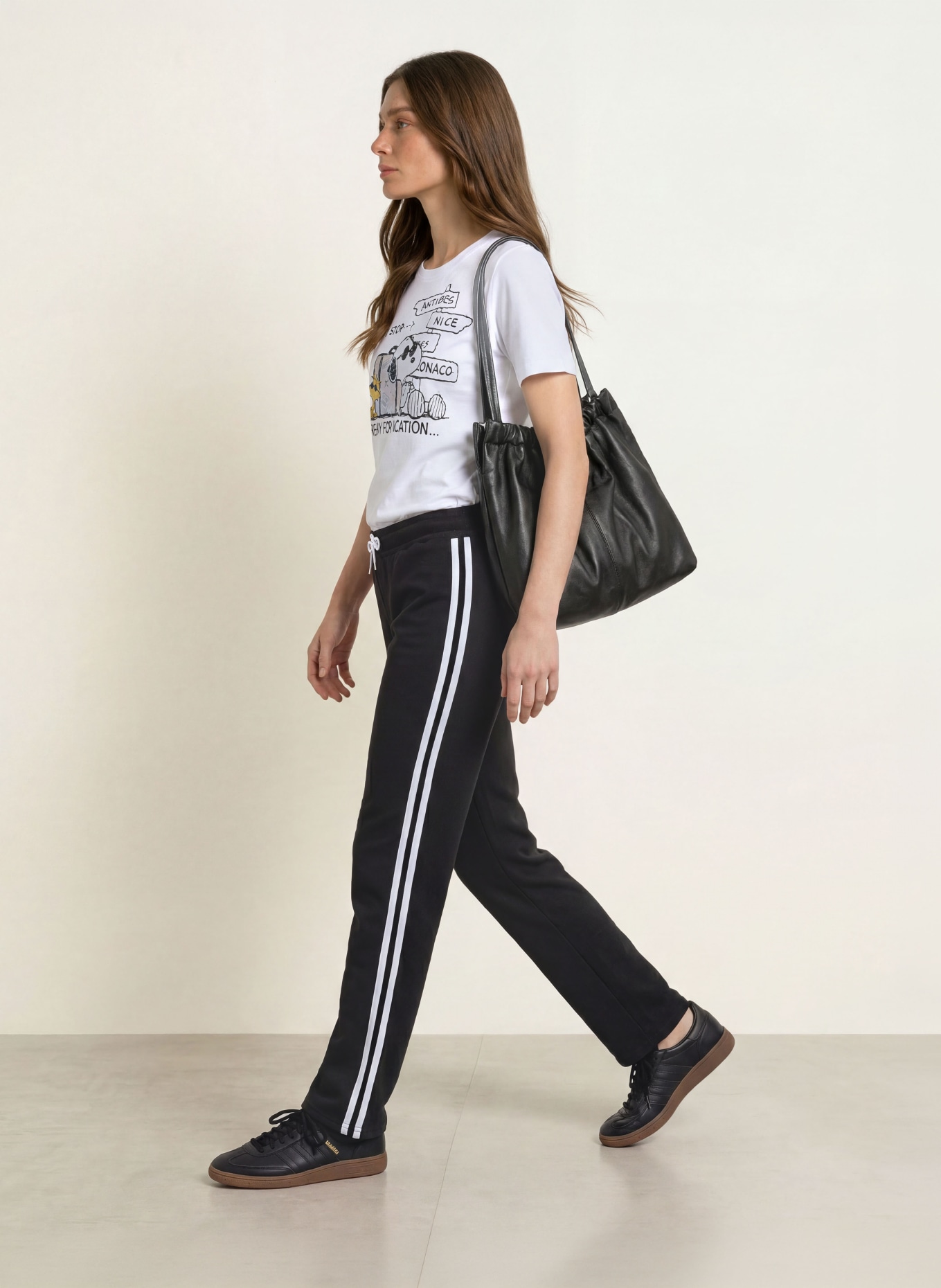 FrogBox T-shirt med strass: VIT / GUL / SVART
