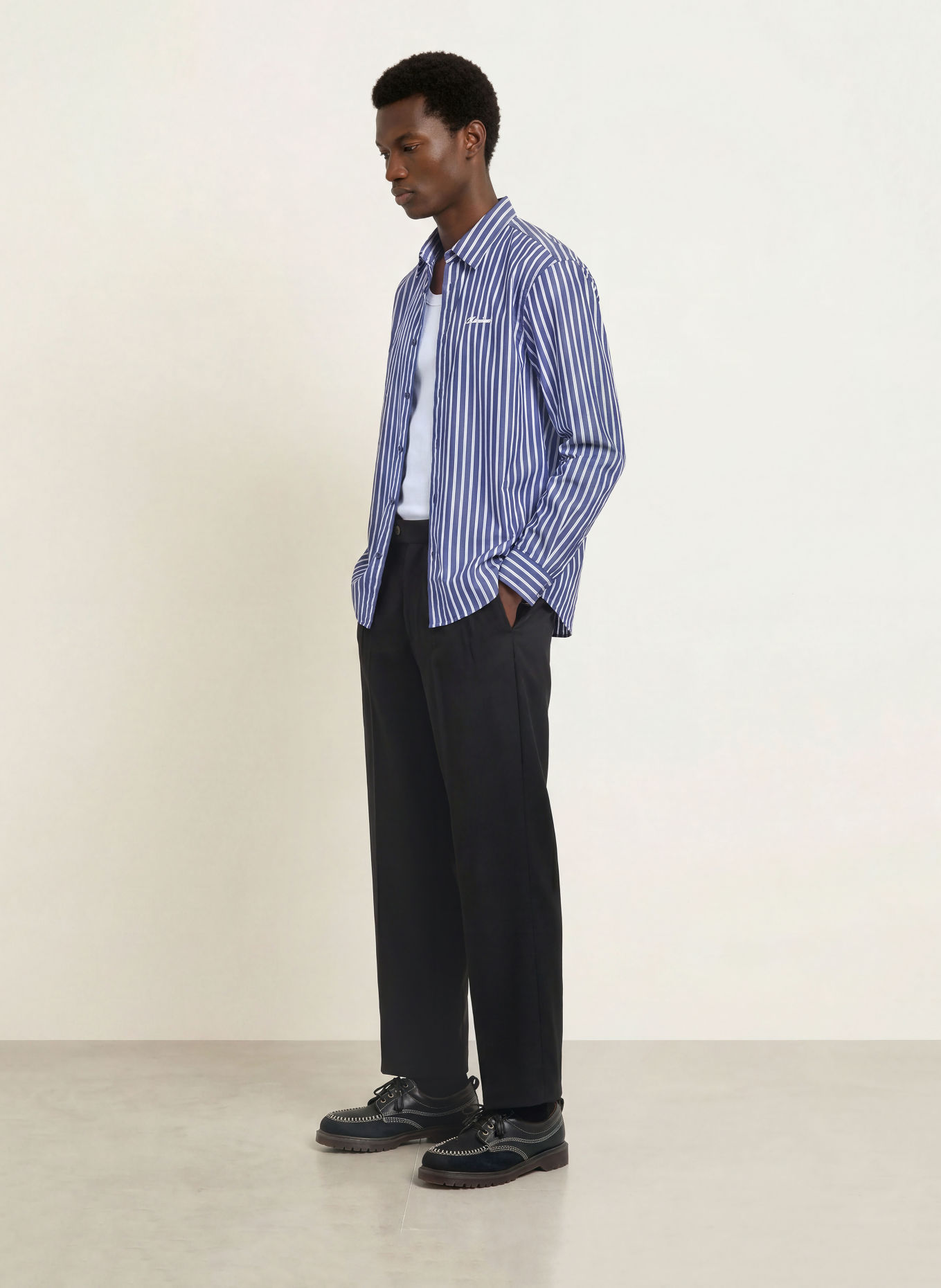 PROHIBITED Hemd Comfort Fit: BLAU / WEISS