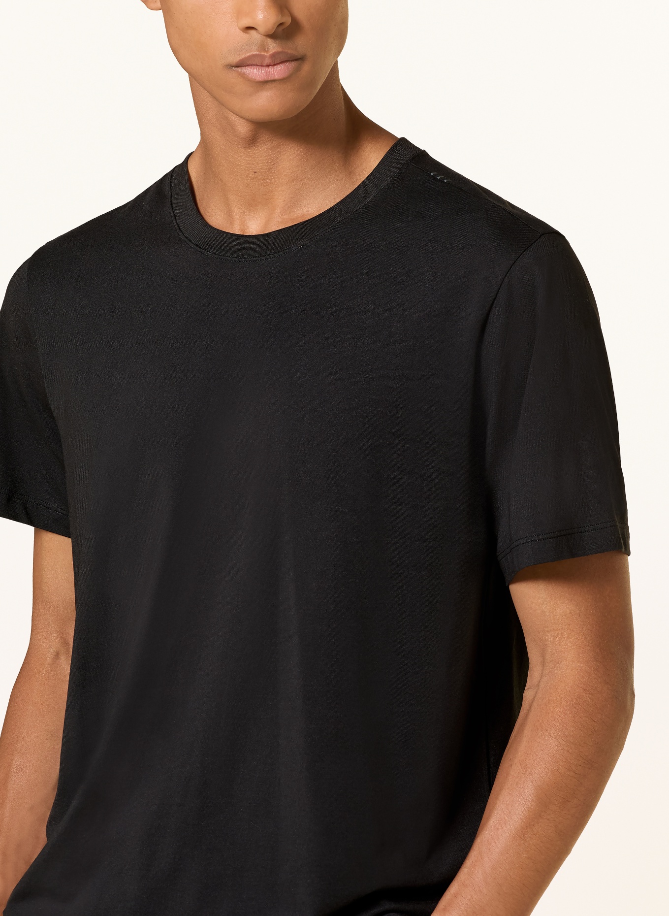 lululemon Koszulka ZEROED: CZARNY