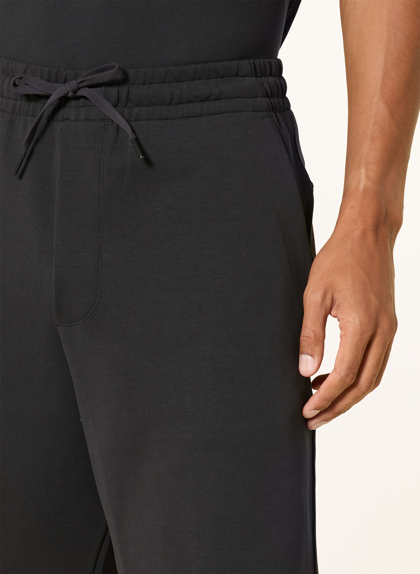 lululemon Sweatshort SMOOTH DOUBLE KNIT: ZWART