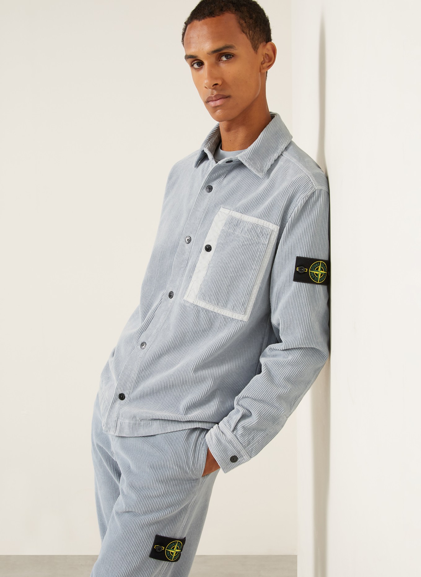STONE ISLAND Kordová košile Comfort Fit: TMAVĚ MODRÁ