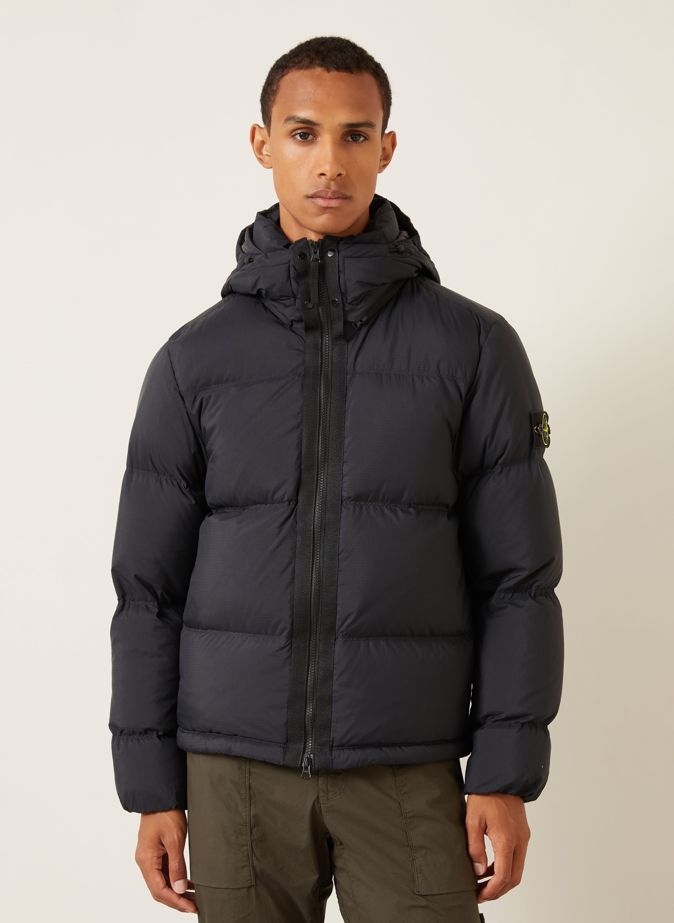 STONE ISLAND Daunenjacke mit abnehmbarer Kapuze: SCHWARZ