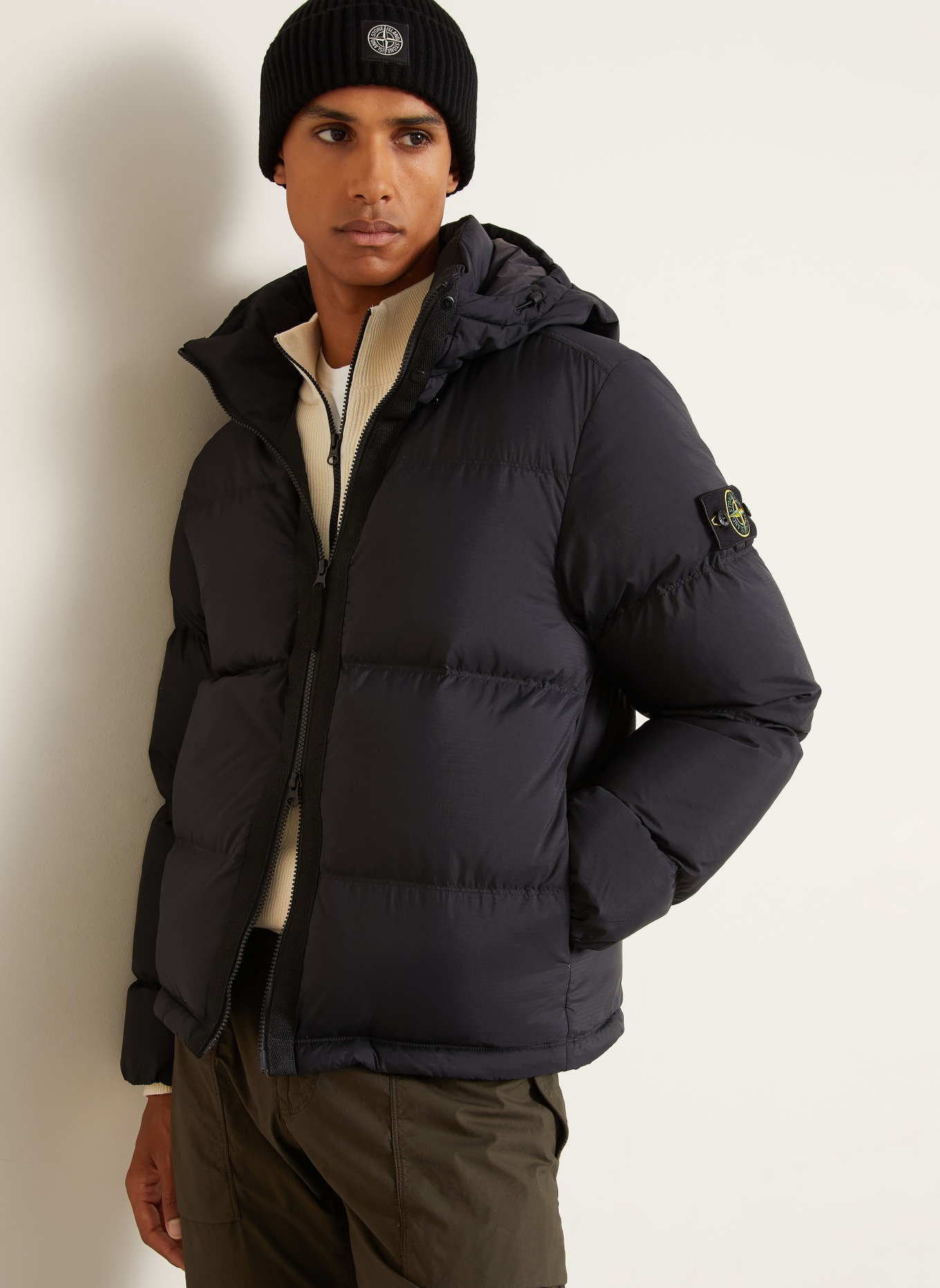 STONE ISLAND Daunenjacke mit abnehmbarer Kapuze: SCHWARZ