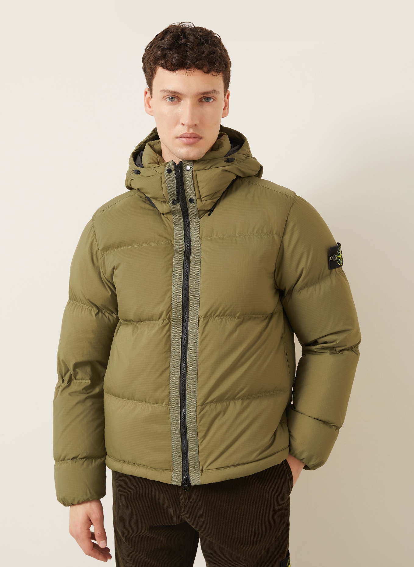 STONE ISLAND Péřové bundy s odnímatelnou kapucí: OLIVOVÁ