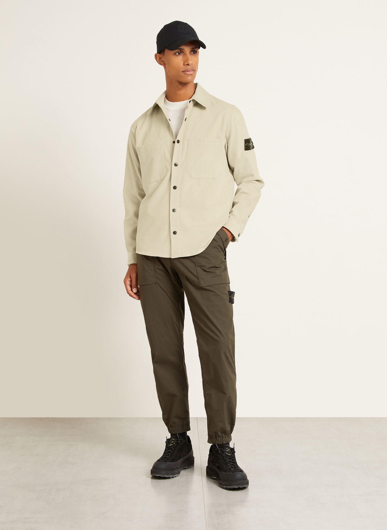 STONE ISLAND Kordová košile Comfort Fit: BÉŽOVÁ