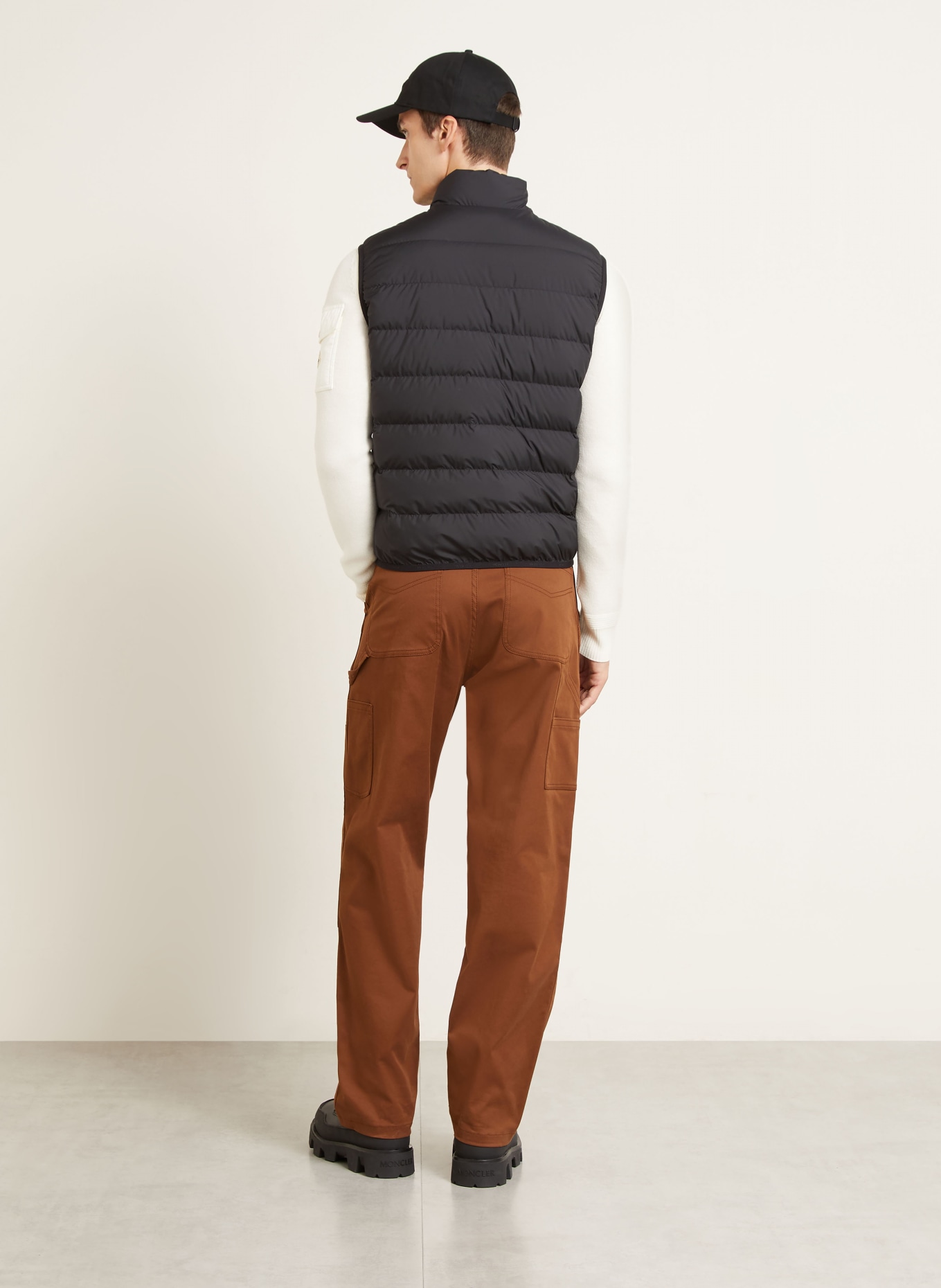 MONCLER Lichtgewicht Donzen bodywarmer CONTRIN: ZWART