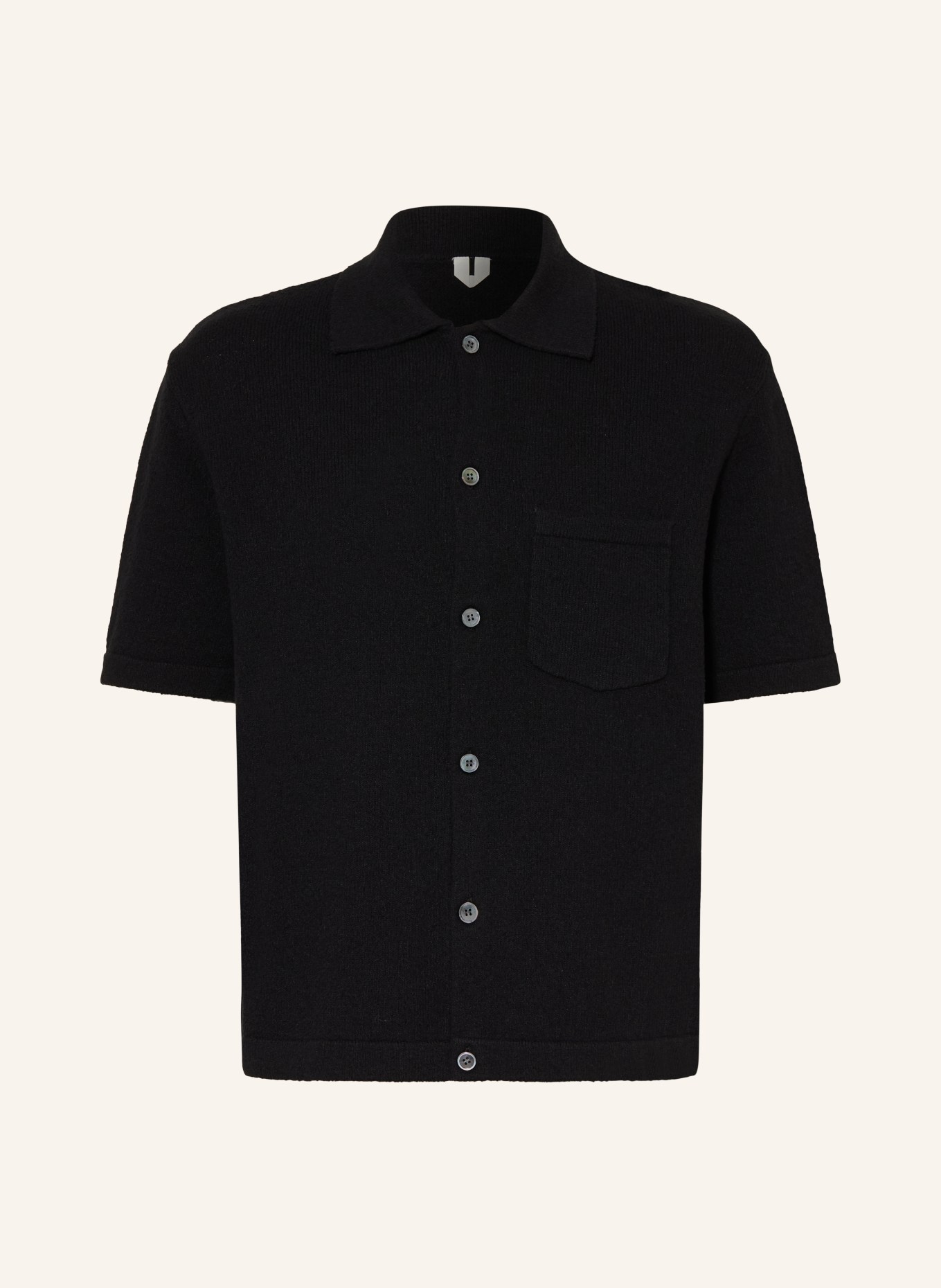 ARKET Pletená košile SMOG Comfort Fit: ČERNÁ