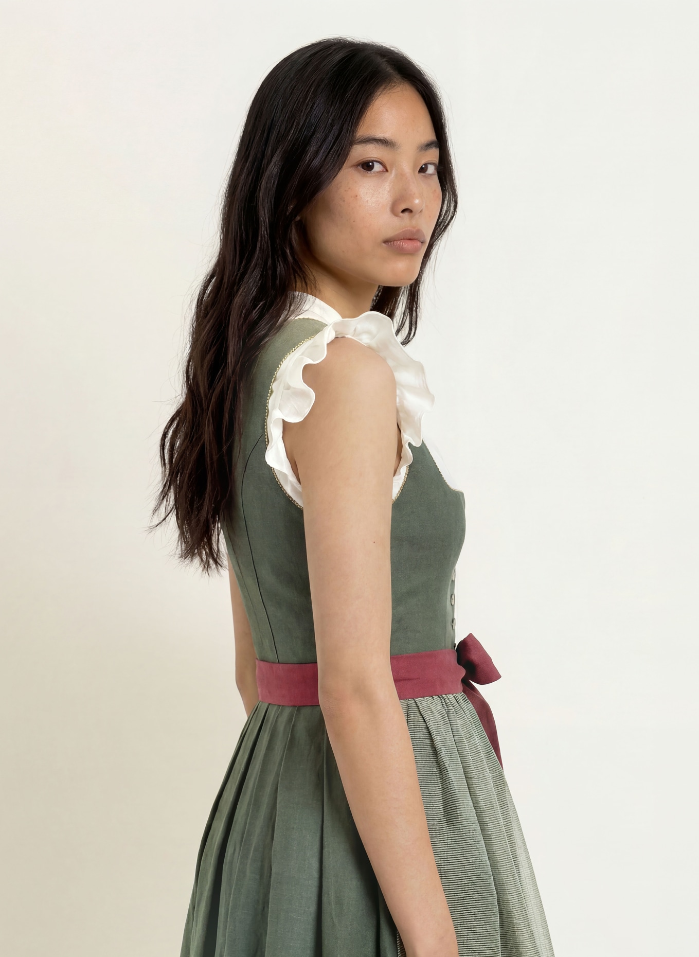 Grasegger Linnen dirndl BRIANNA: GROEN / DONKERROOD / LICHTGROEN