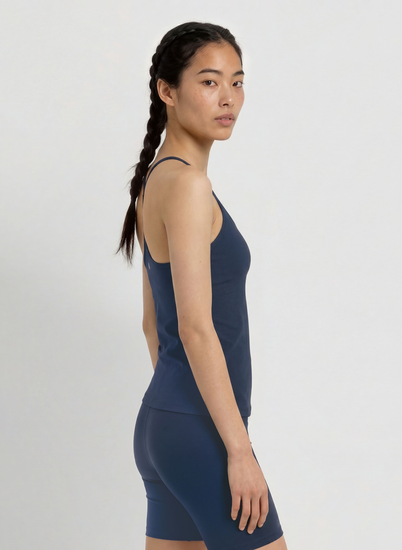 lululemon Tanktop FLOW Y: DONKERBLAUW