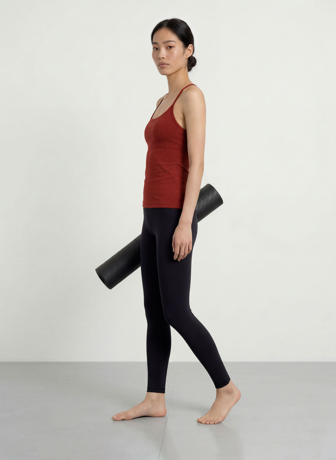 lululemon Tanktop FLOW: DONKERROOD