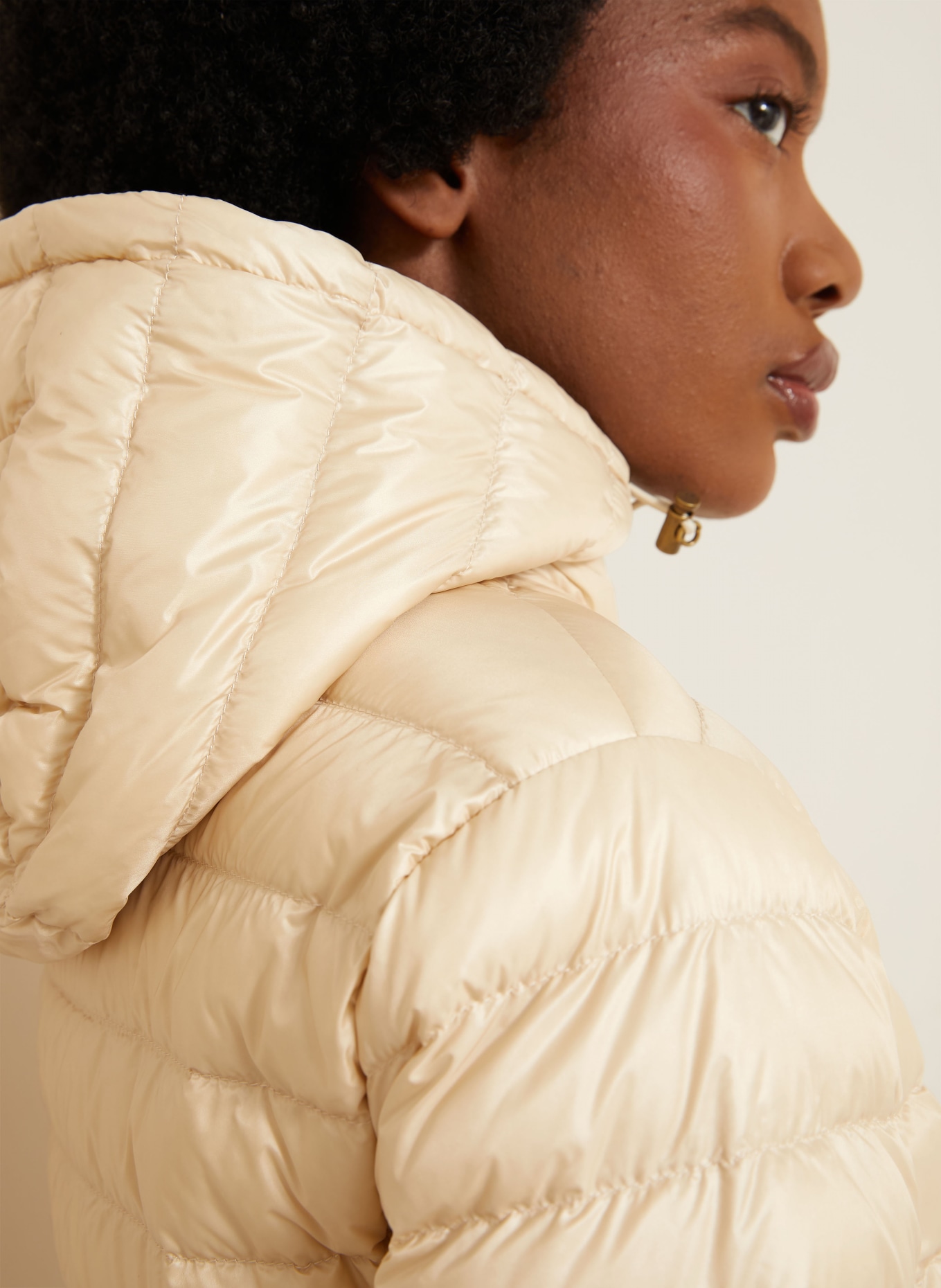 MONCLER Lightweight donsjas IGELHOOD: BEIGE