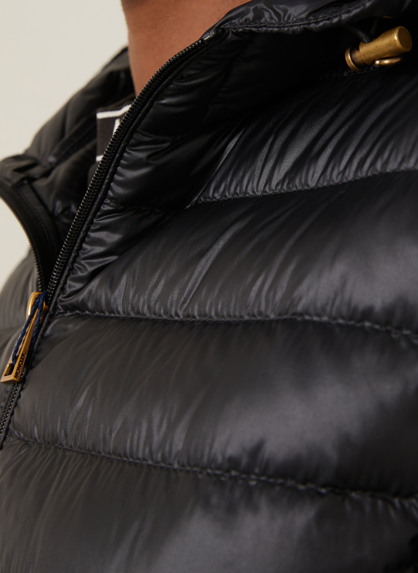 MONCLER Lightweight donsjas IGELHOOD: ZWART