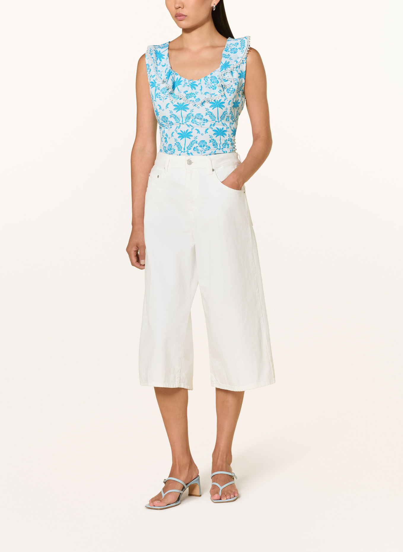 Phase Eight Blusentop RHONA mit Leinen und Volants: WEISS / BLAU