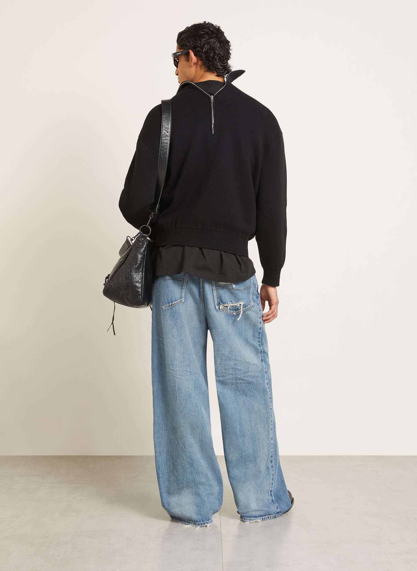 BALENCIAGA Jean destroy coupe baggy: 5002 Aubergine