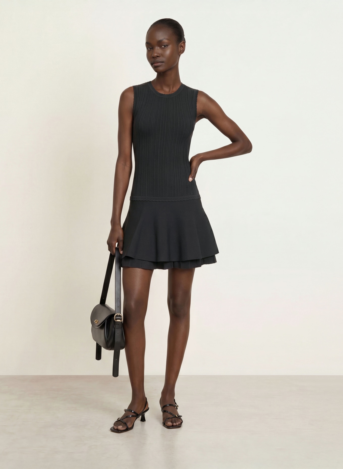 SANDRO Strickkleid: SCHWARZ