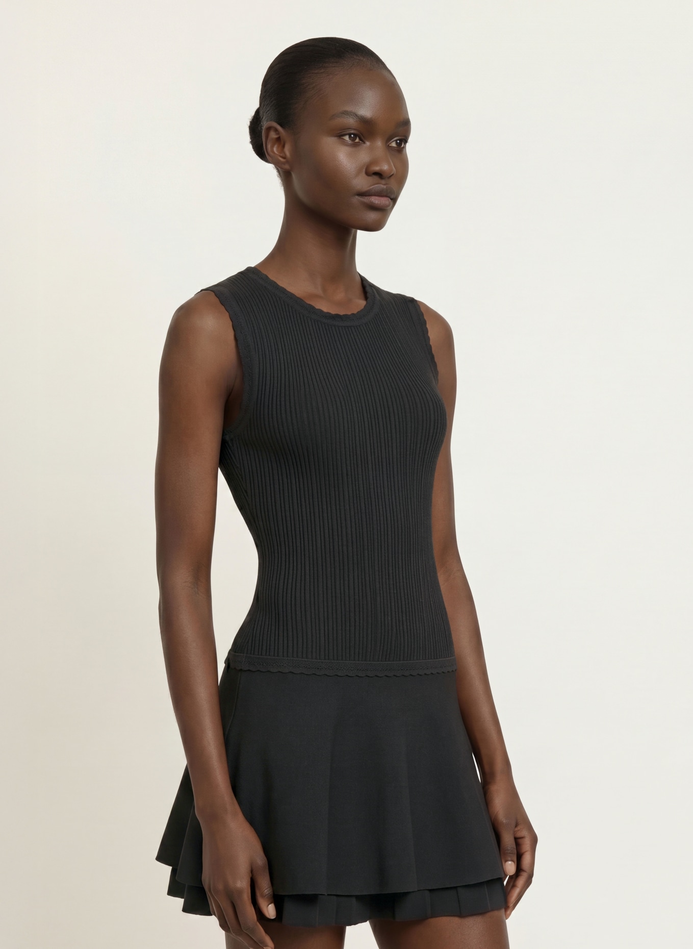 SANDRO Strickkleid: SCHWARZ
