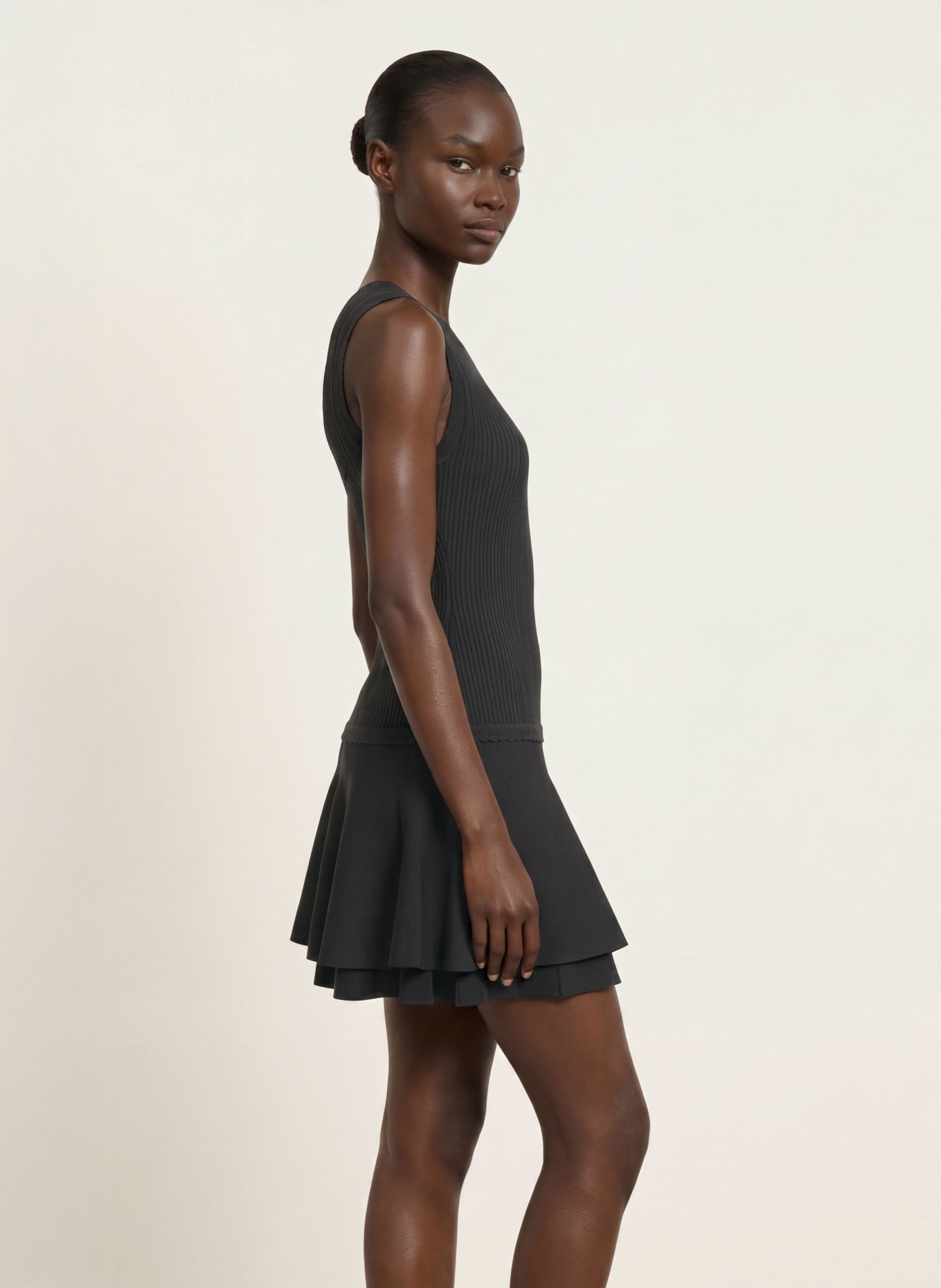 SANDRO Strickkleid: SCHWARZ