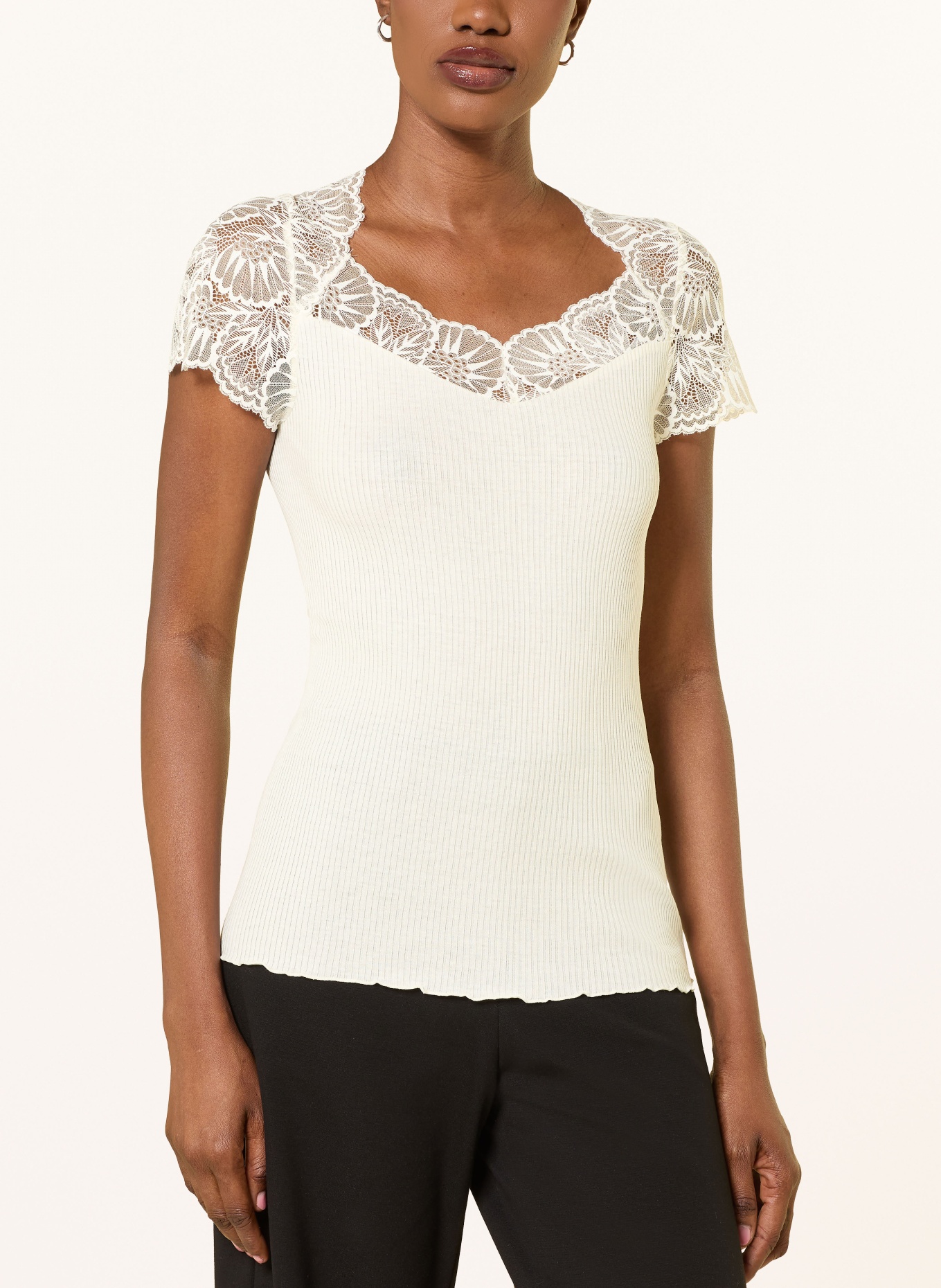 rosemunde T-shirt BEATHA avec soie et dentelle: ÉCRU