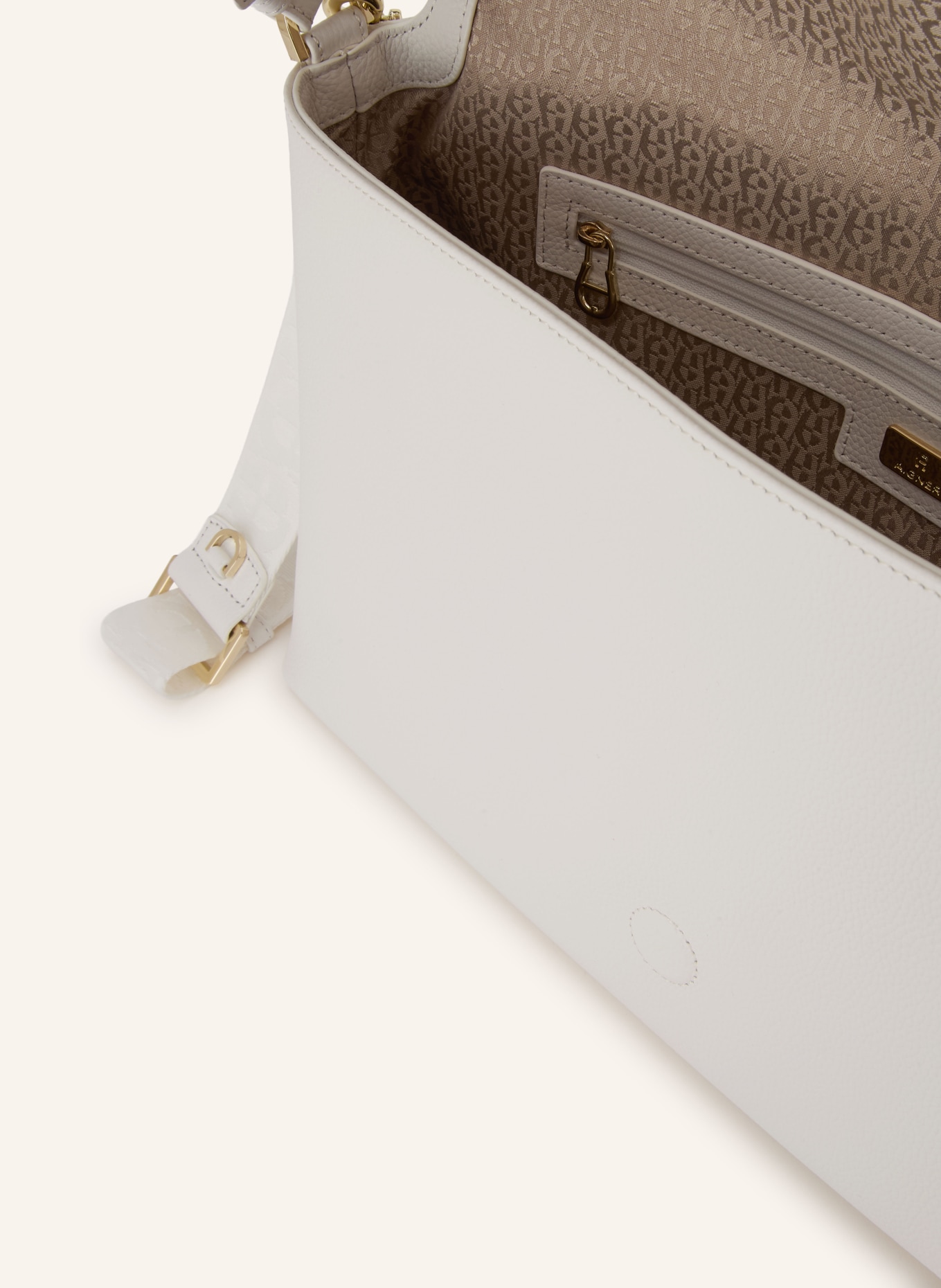 AIGNER Umhängetasche ZITA MEDIUM: WEISS / GOLD