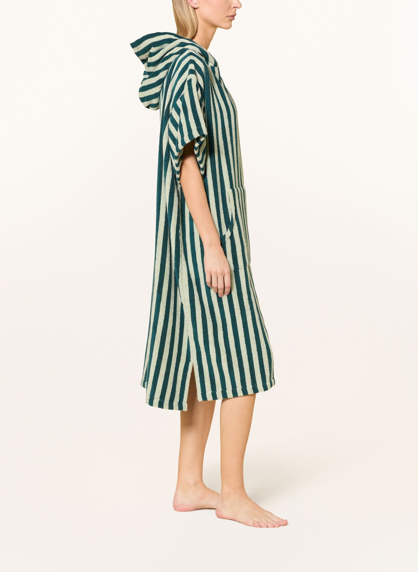 BONGUSTA Unisex-Poncho NARAM mit Kapuze: DUNKELGRÜN / HELLGRÜN