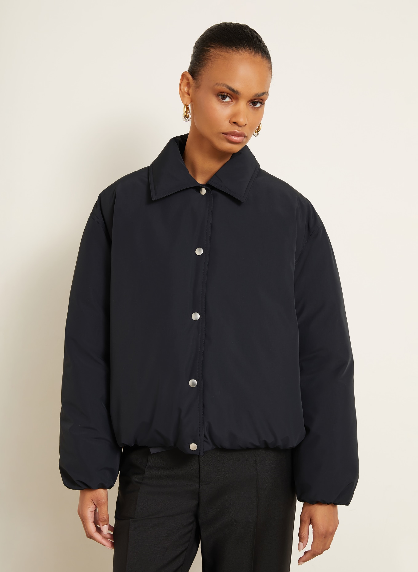 JIL SANDER Péřová bunda: ČERNÁ
