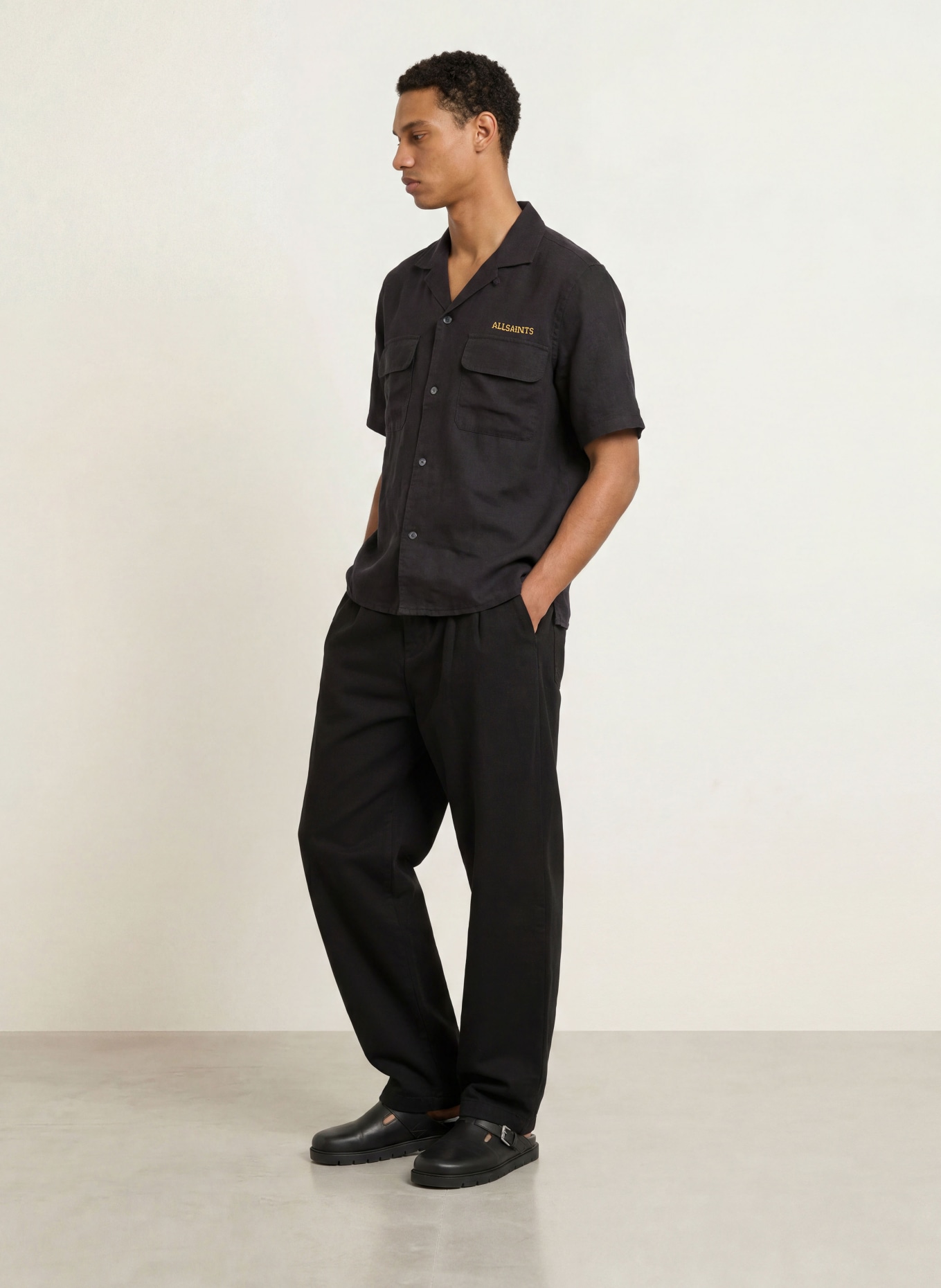 ALLSAINTS Resorthemd DUNLOE Boxy Fit aus Leinen: SCHWARZ / CAMEL