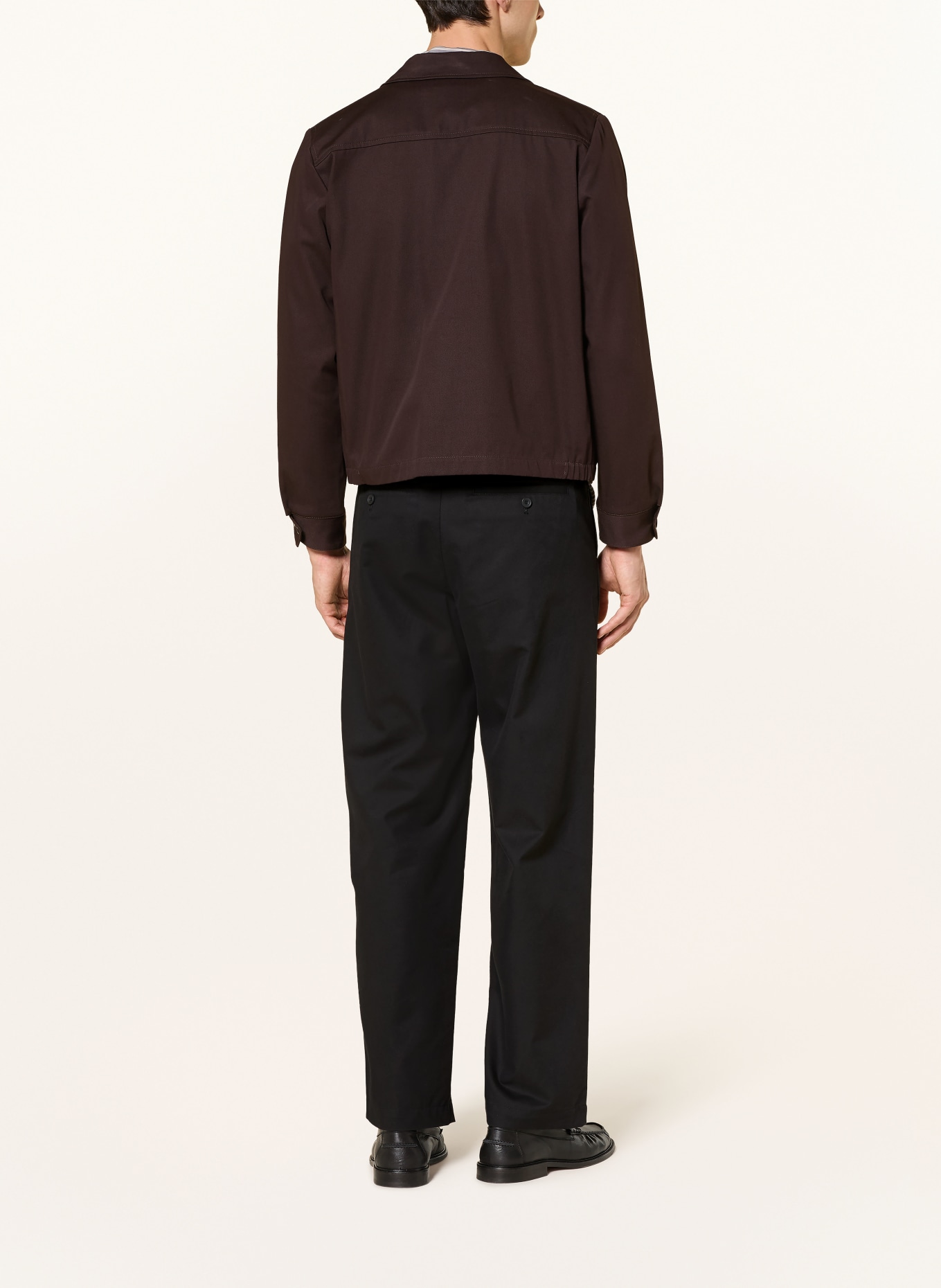COS Chino Regular Fit: SCHWARZ